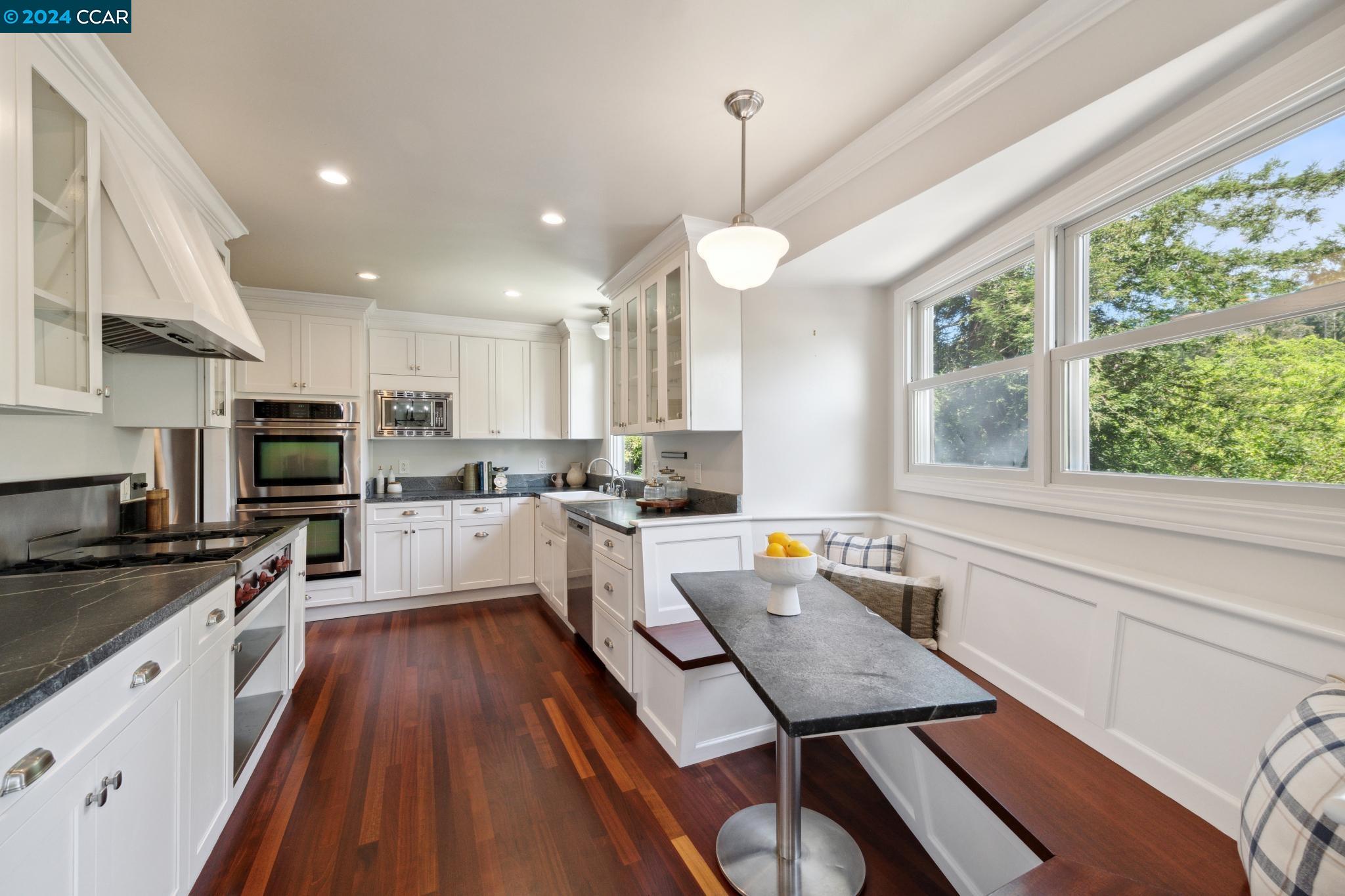 44 Valencia Rd