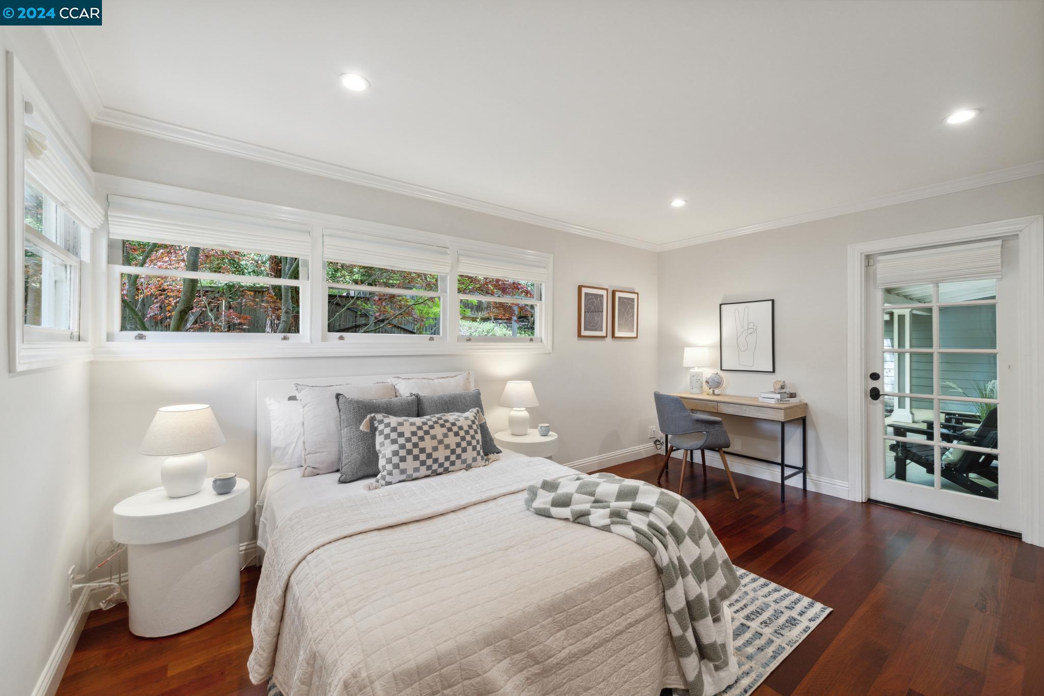 44 Valencia Rd
