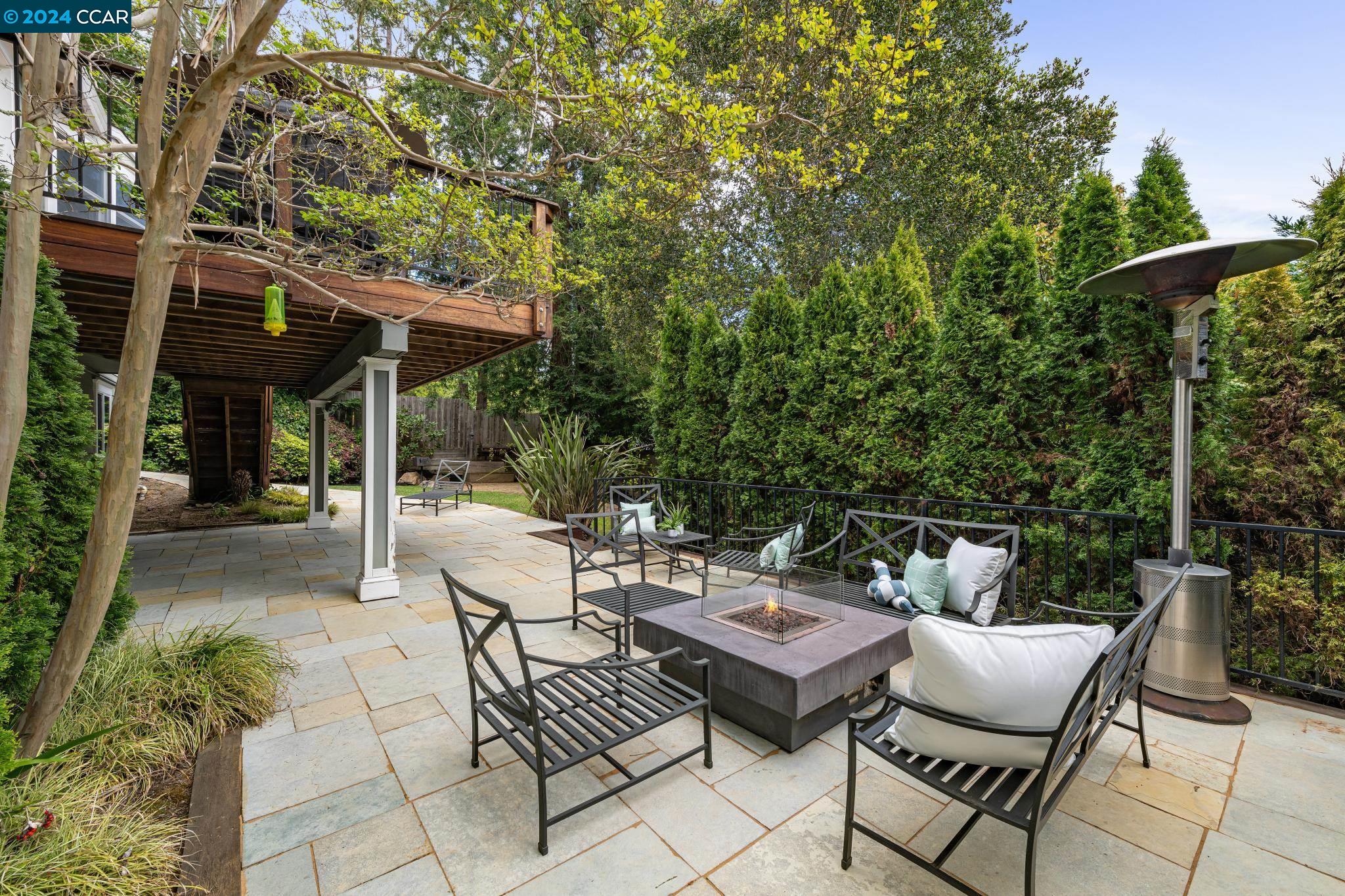 44 Valencia Rd