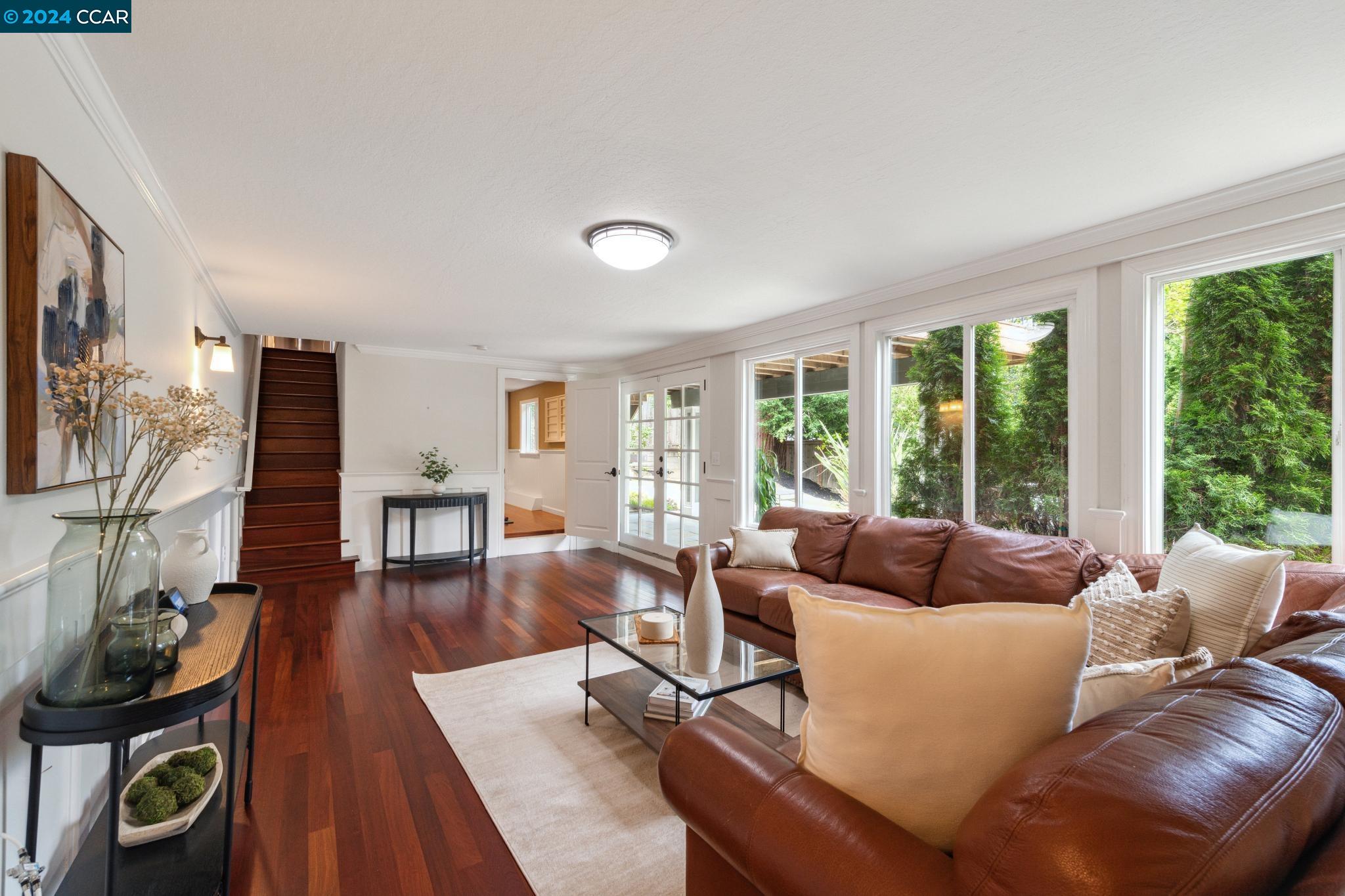 44 Valencia Rd