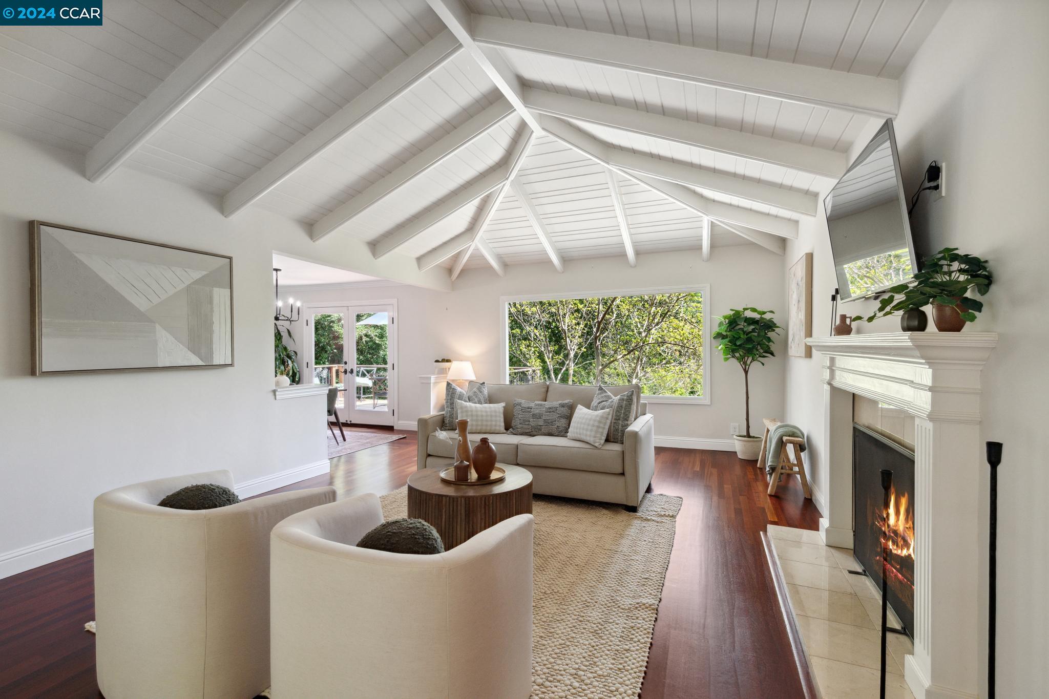 44 Valencia Rd