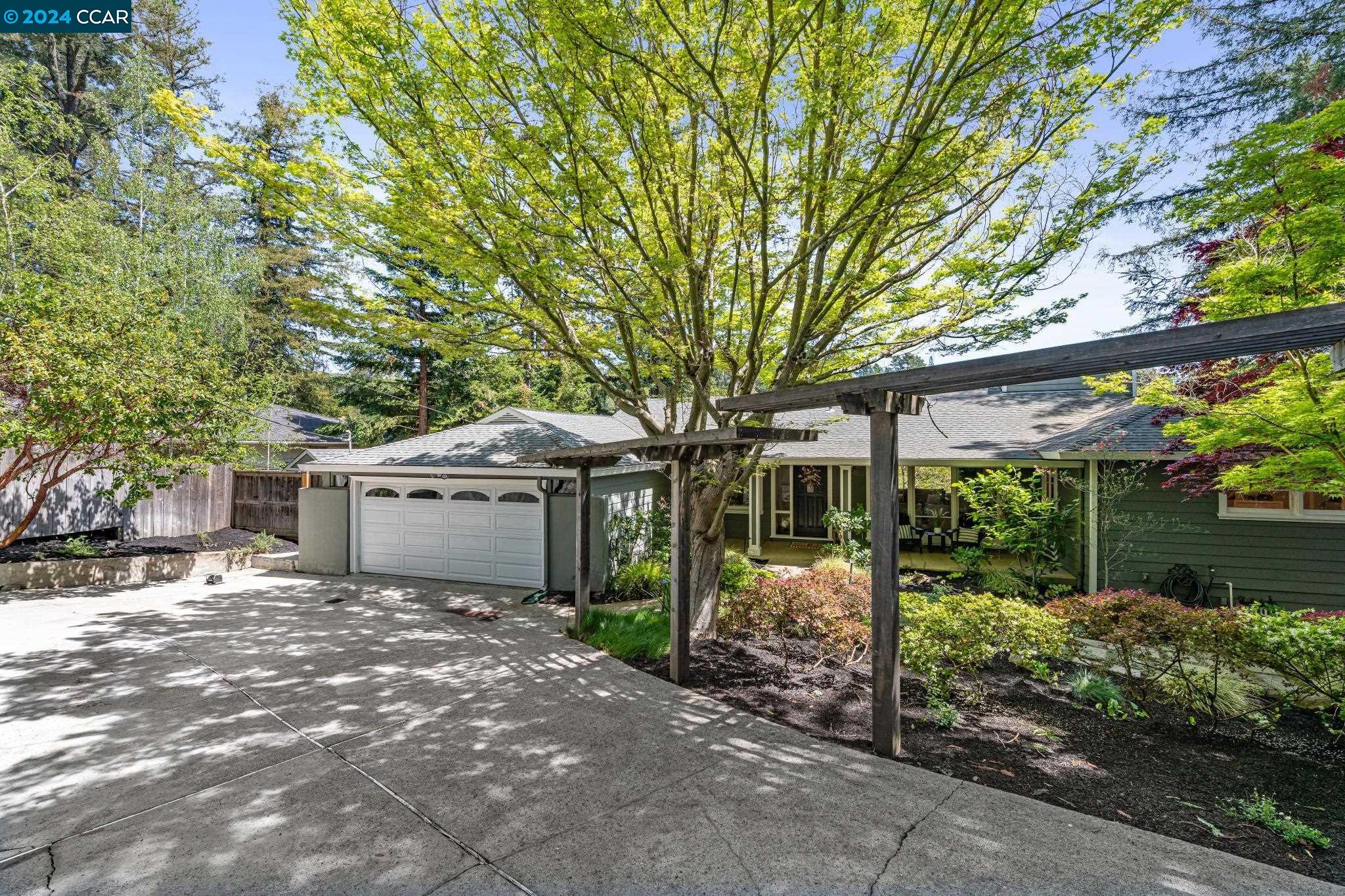 44 Valencia Rd