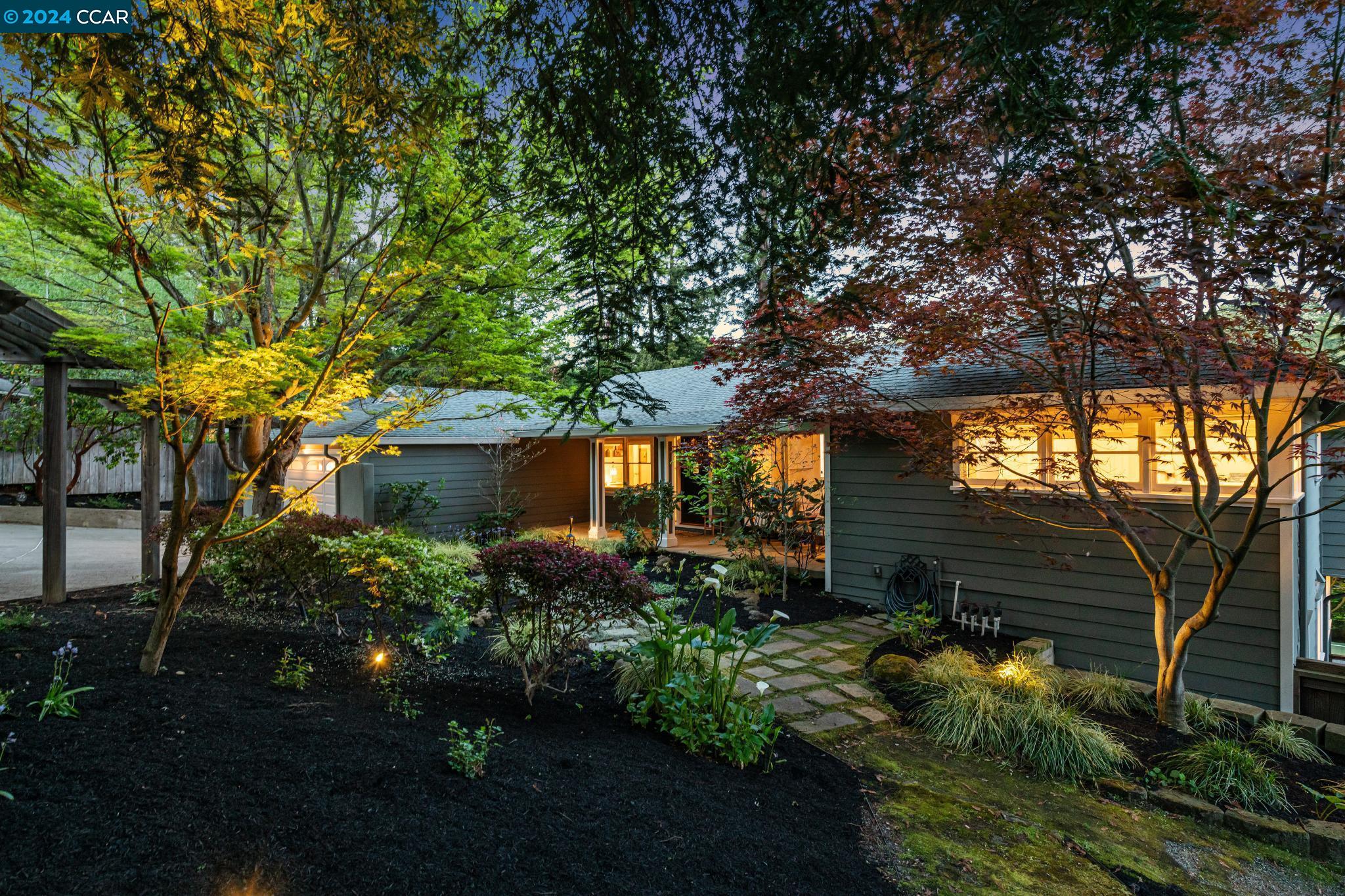 44 Valencia Rd