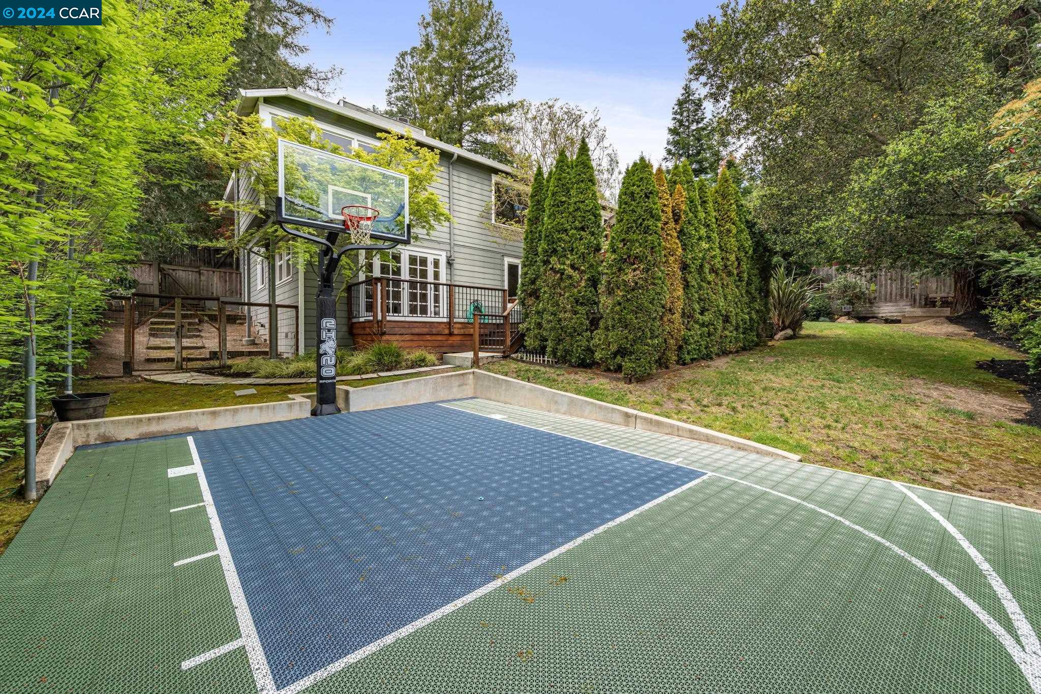 44 Valencia Rd