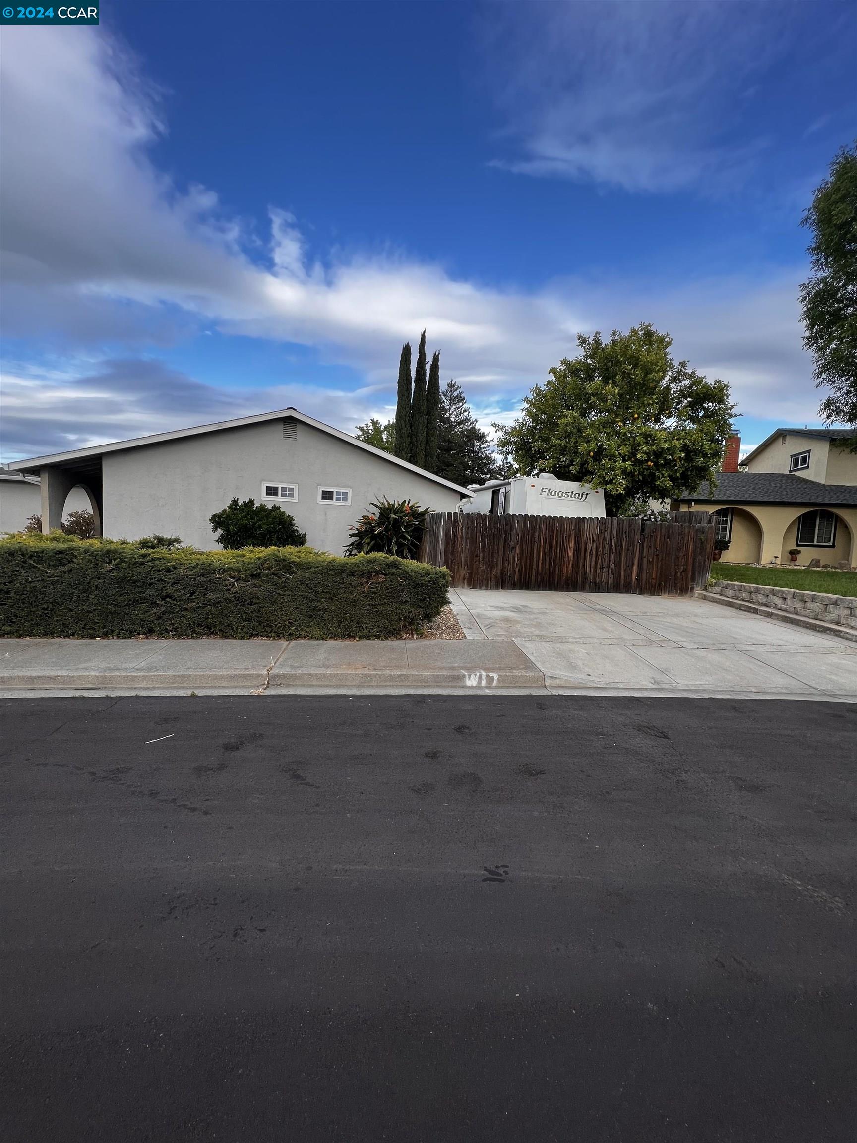2209 Lopez Drive