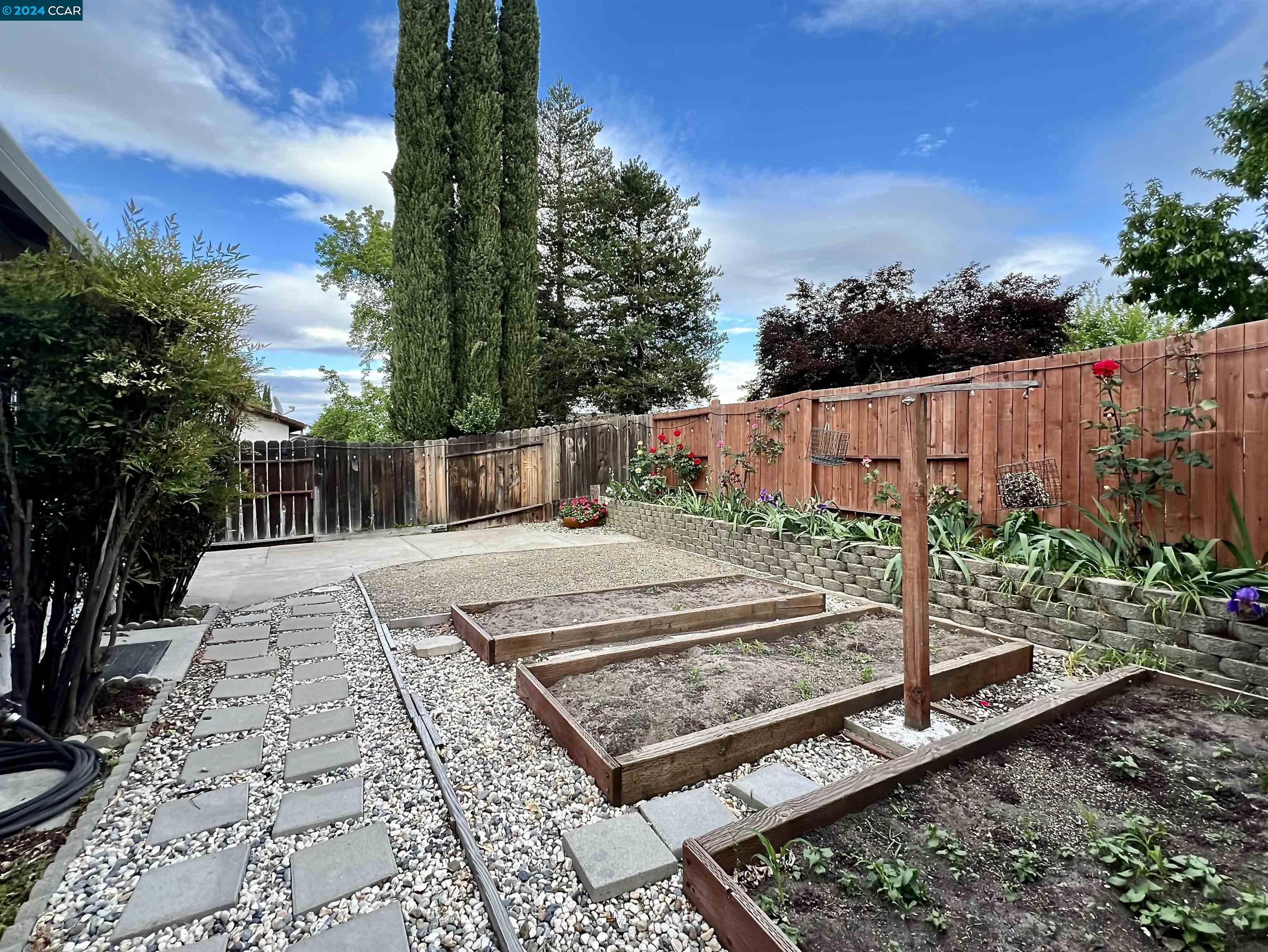 2209 Lopez Drive