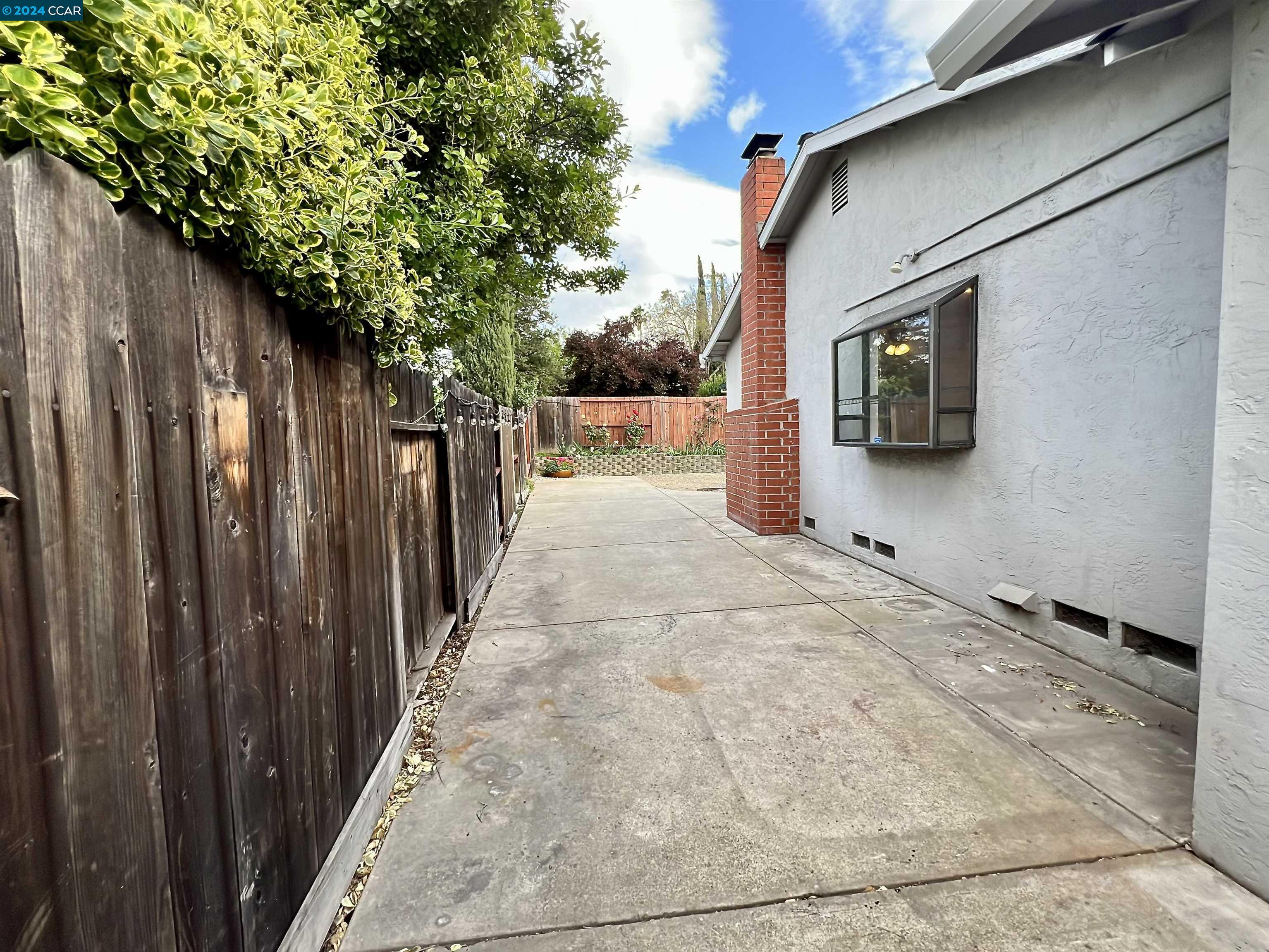 2209 Lopez Drive
