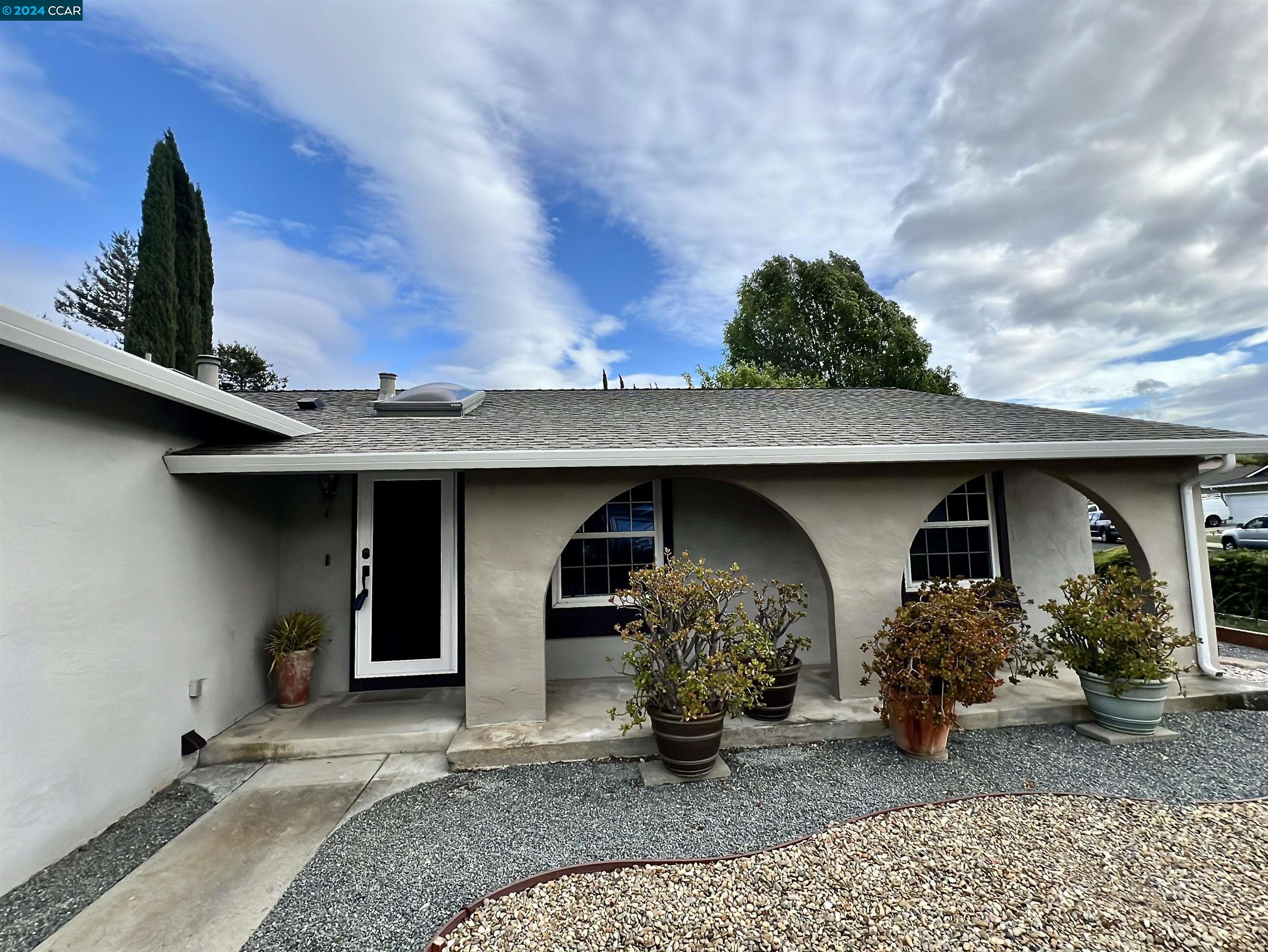 2209 Lopez Drive