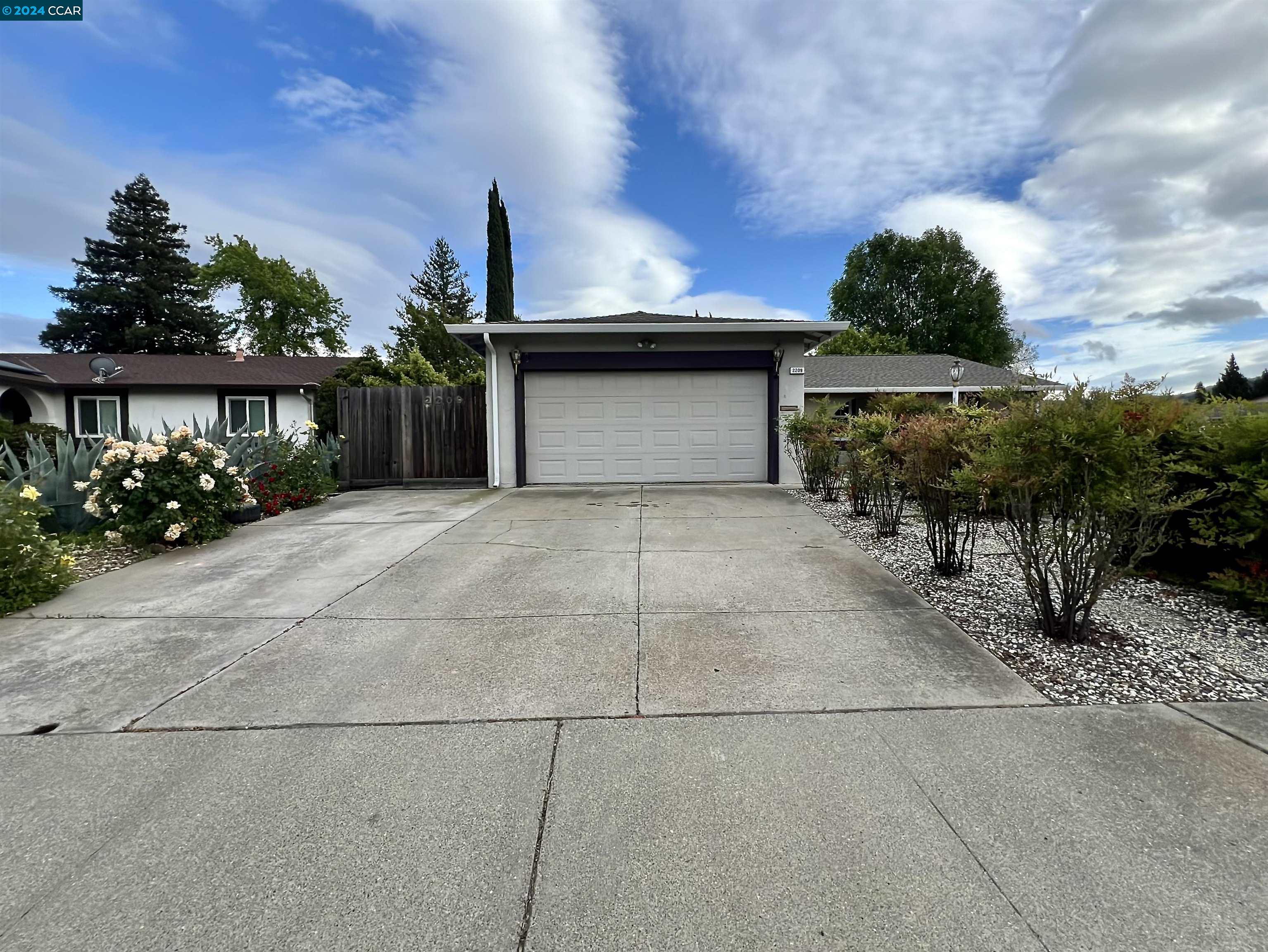 2209 Lopez Drive