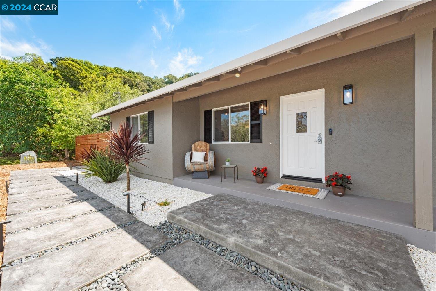 315 Bear Oaks Ln