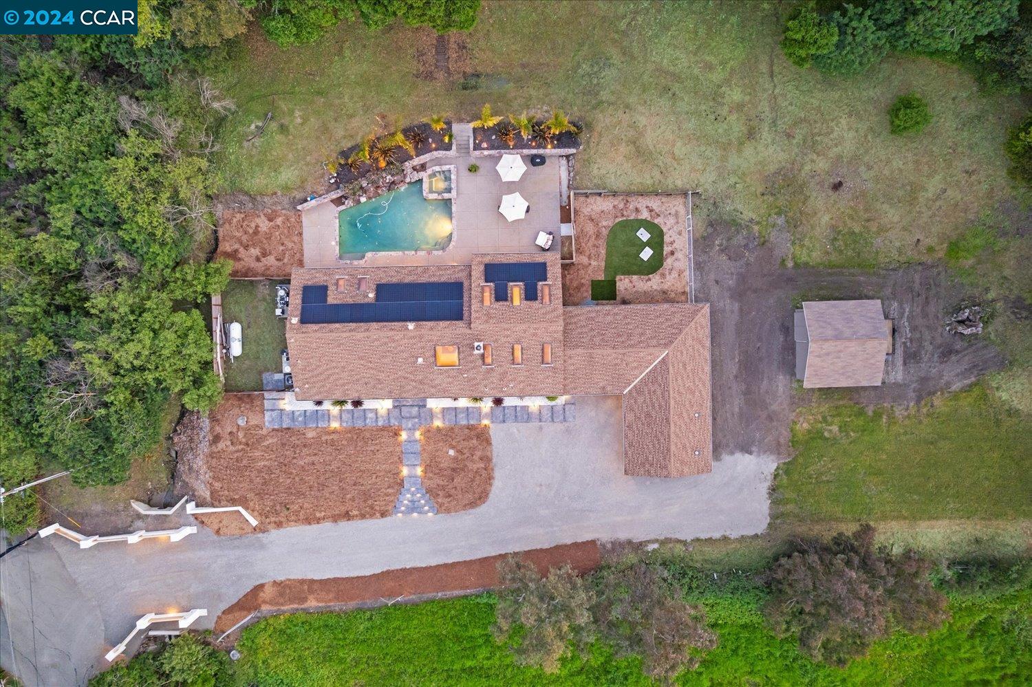 315 Bear Oaks Ln