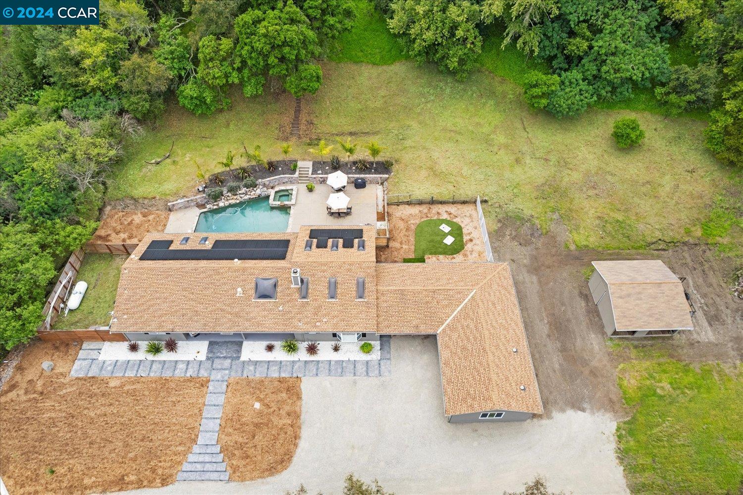 315 Bear Oaks Ln