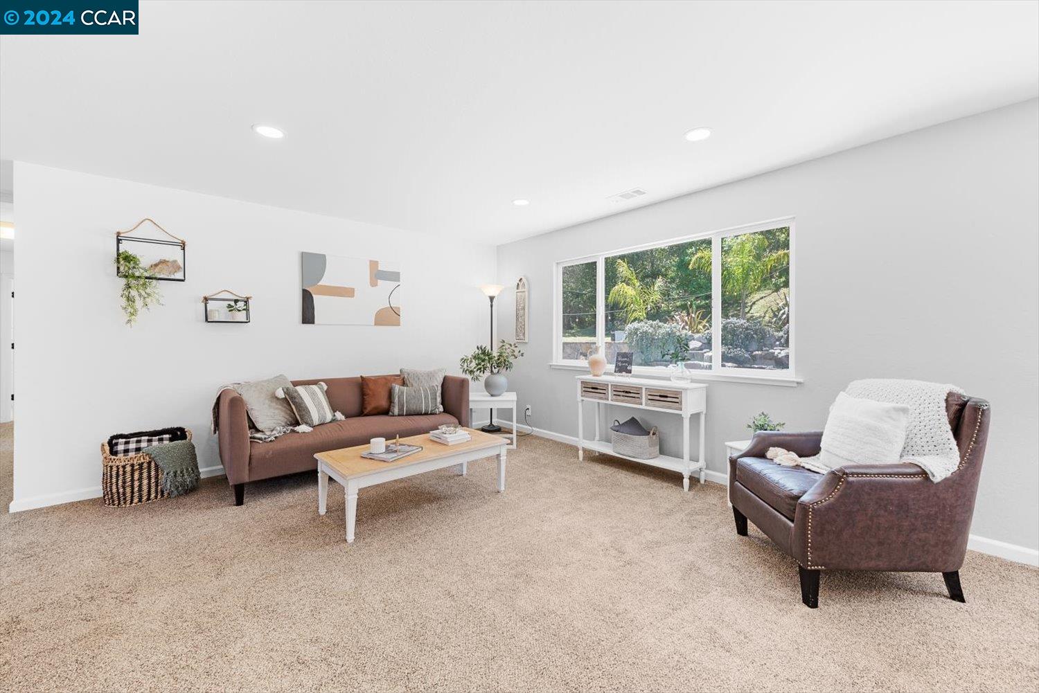 315 Bear Oaks Ln