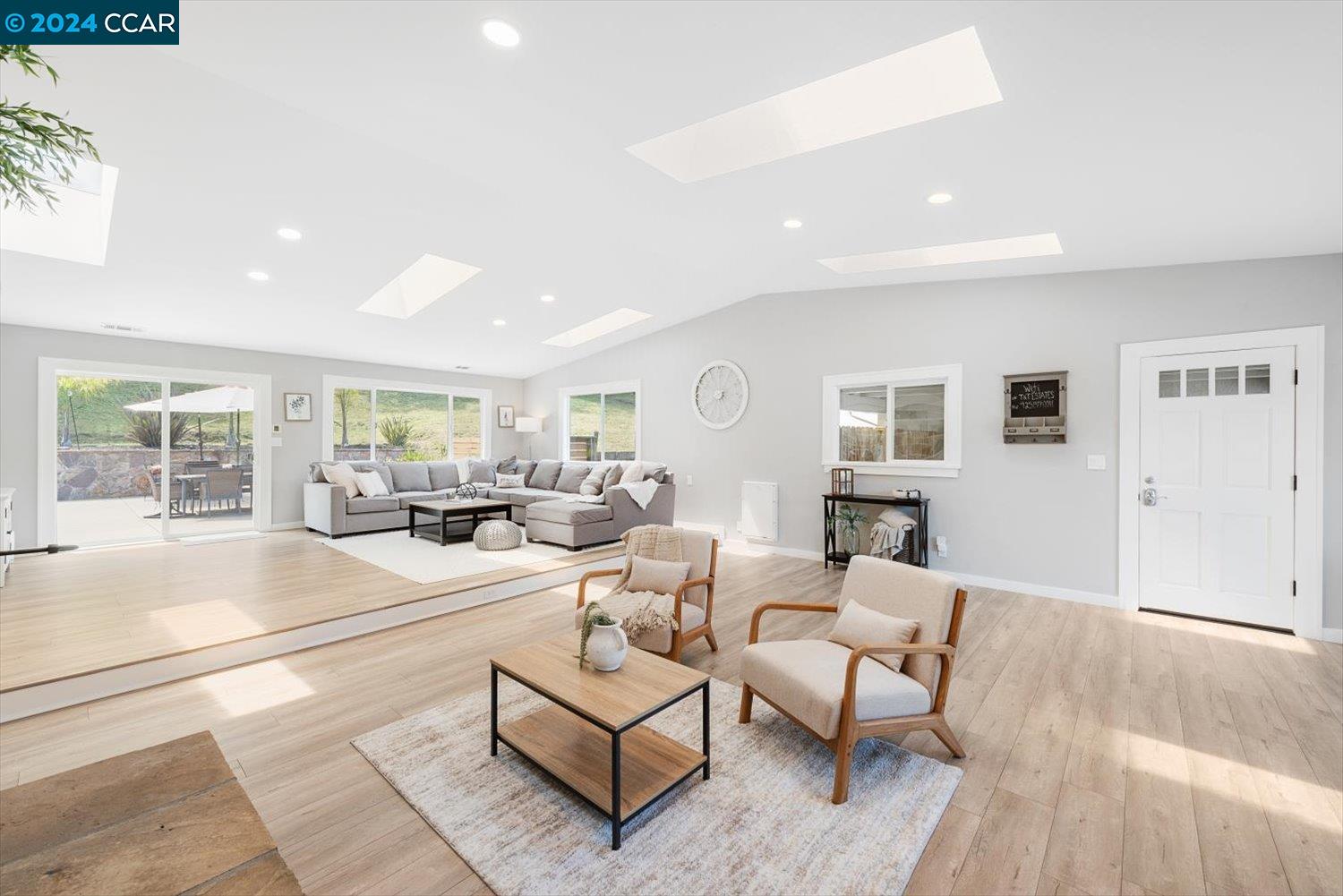 315 Bear Oaks Ln
