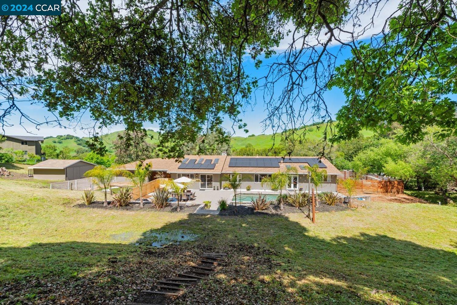 315 Bear Oaks Ln