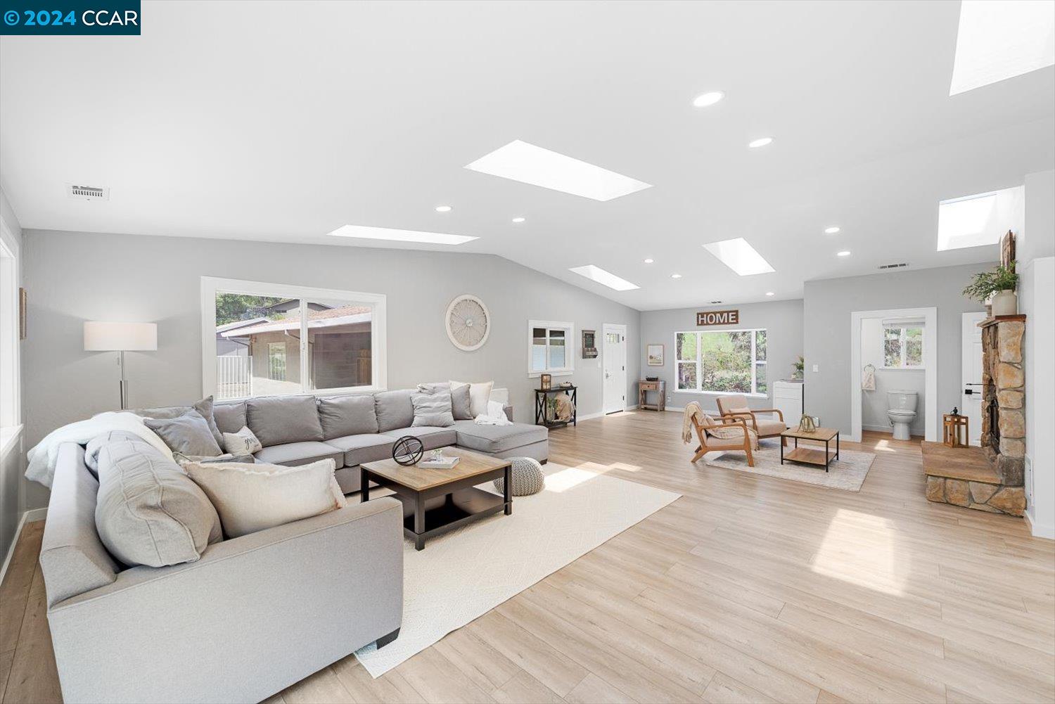 315 Bear Oaks Ln