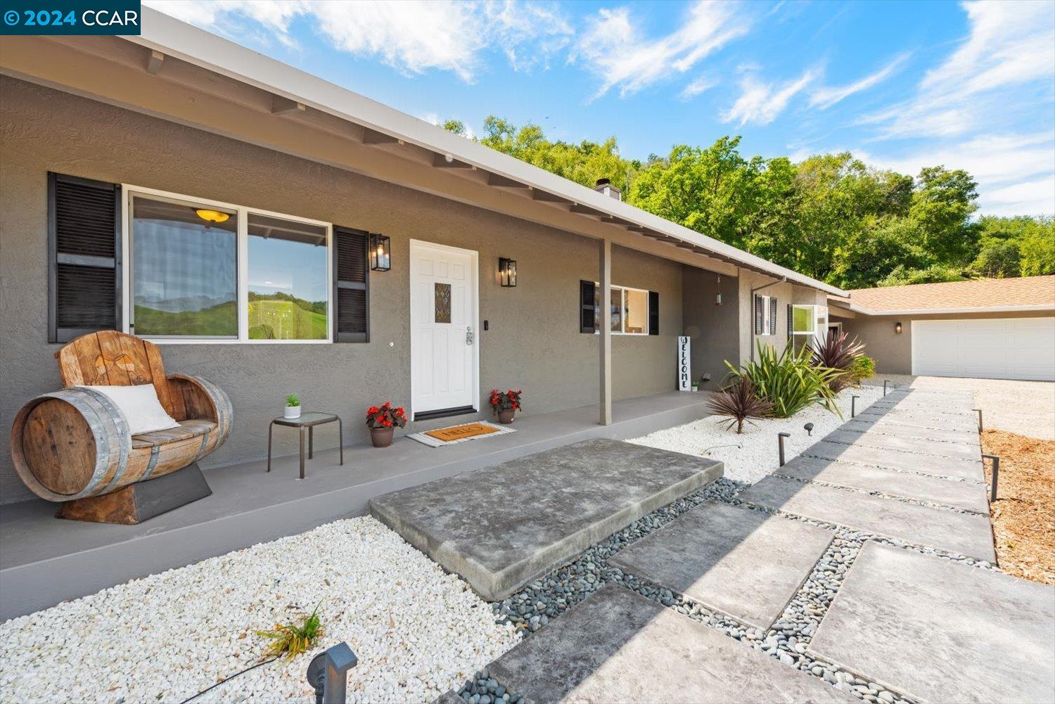 315 Bear Oaks Ln