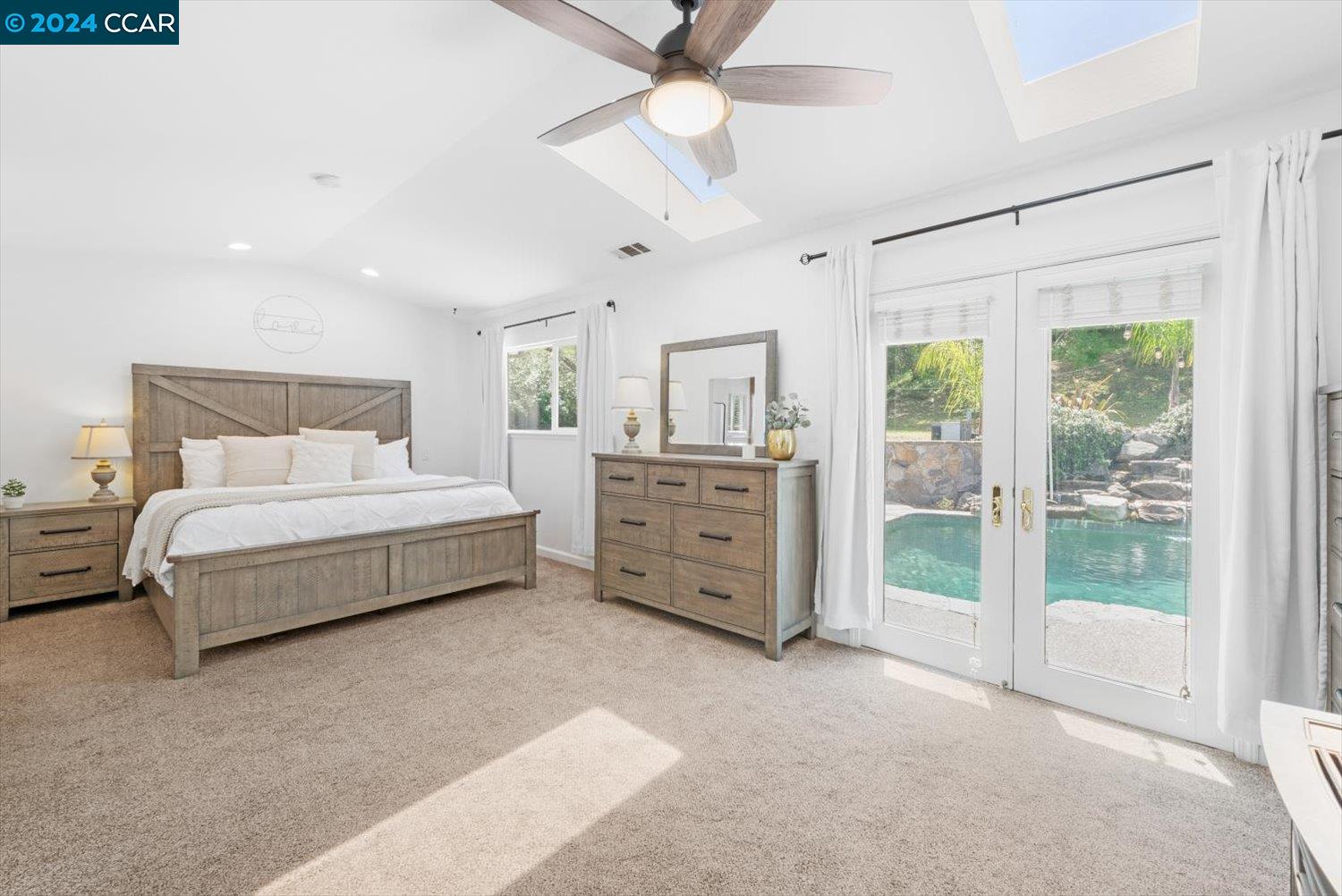 315 Bear Oaks Ln