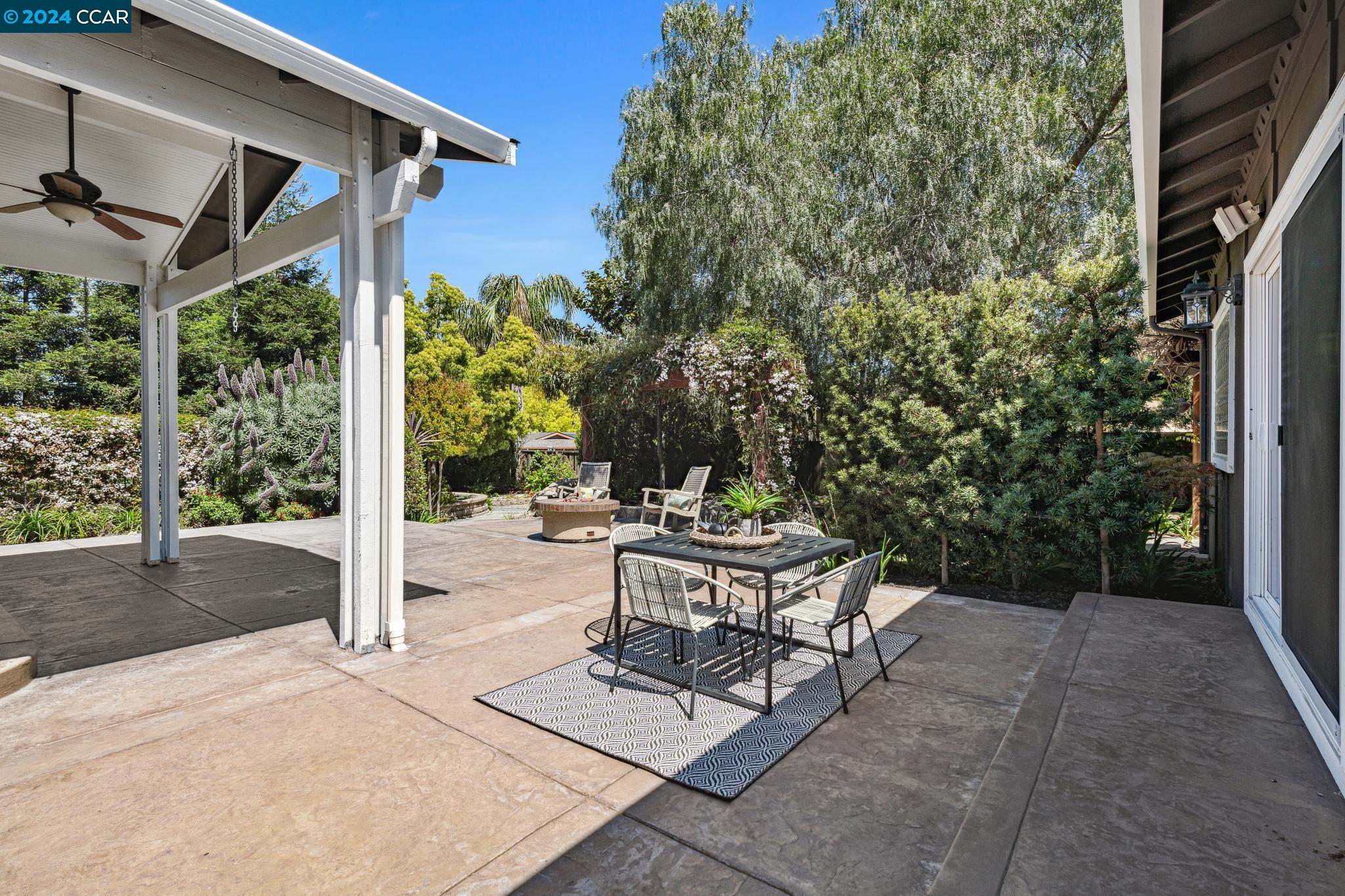 1201 Krona Ln