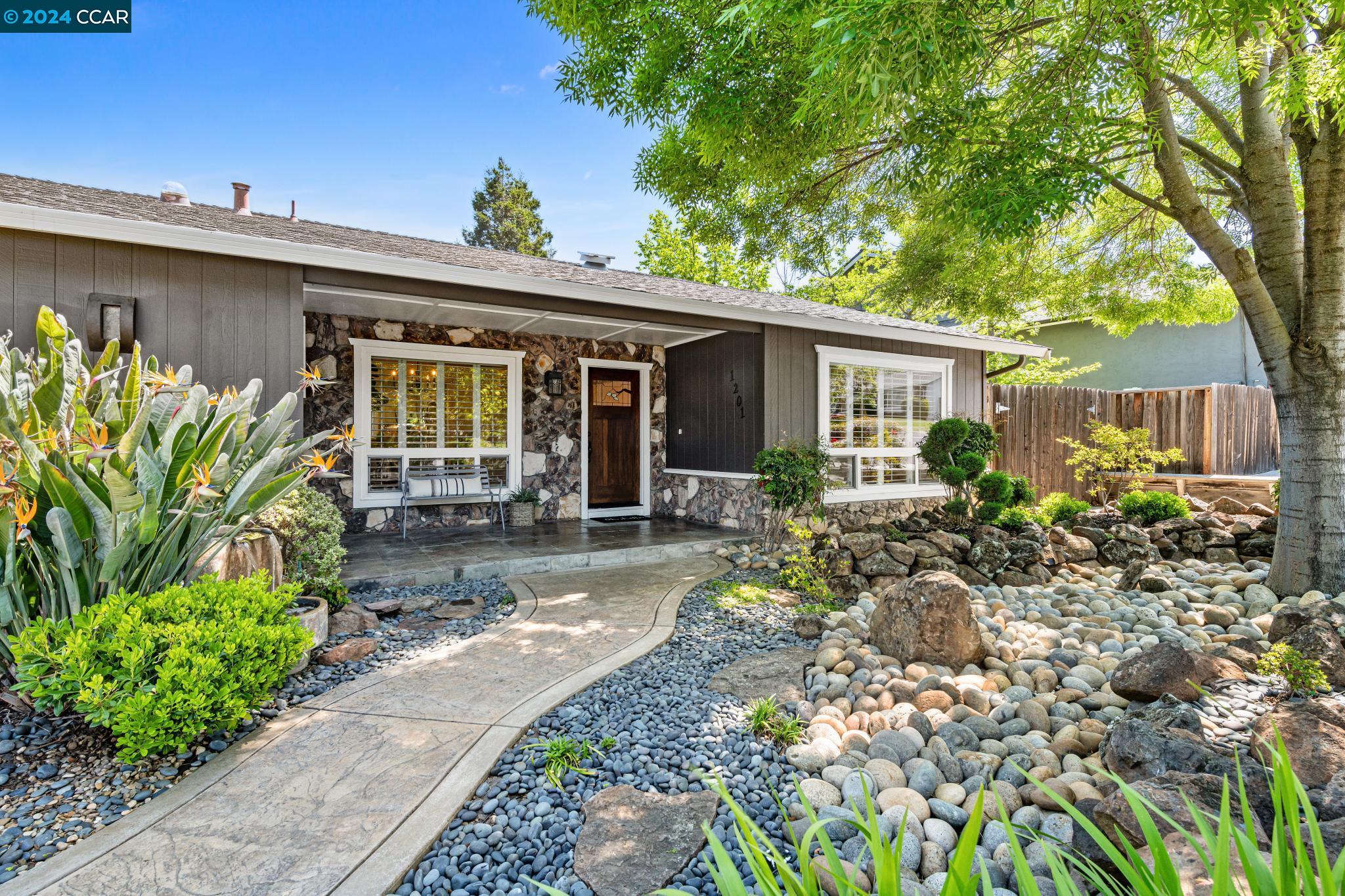1201 Krona Ln
