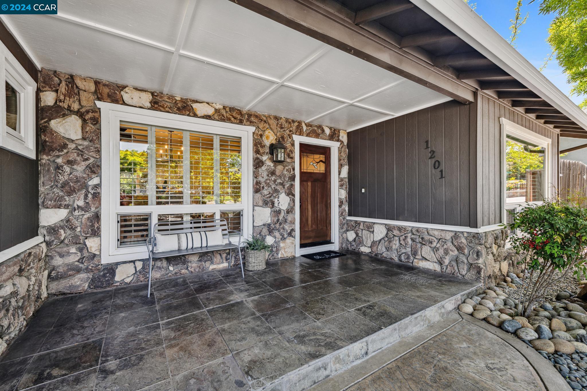 1201 Krona Ln