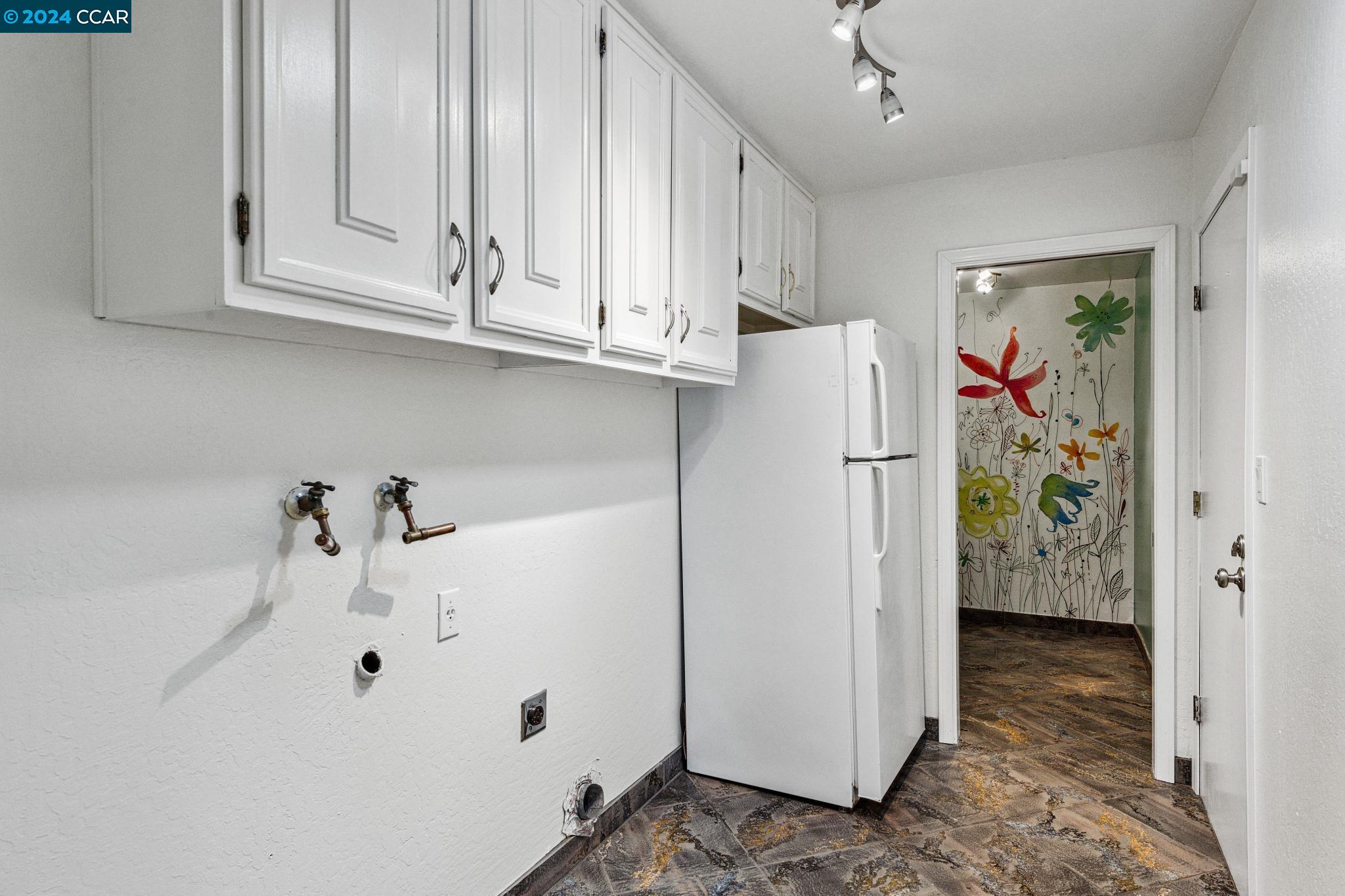 1201 Krona Ln