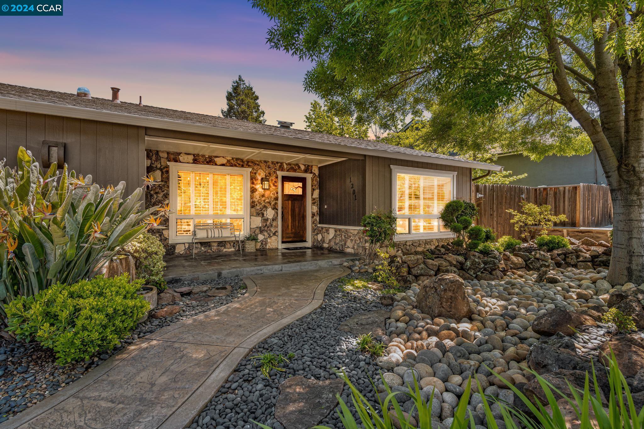 1201 Krona Ln