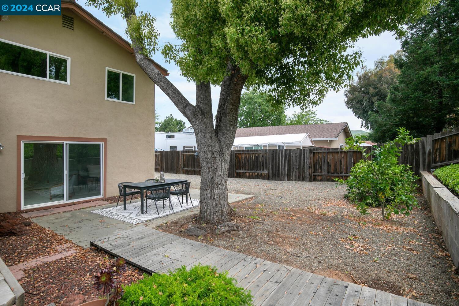 5726 Roanwood Way