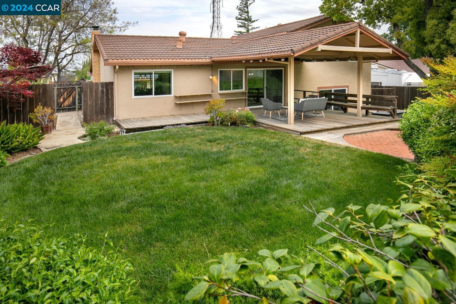 5726 Roanwood Way