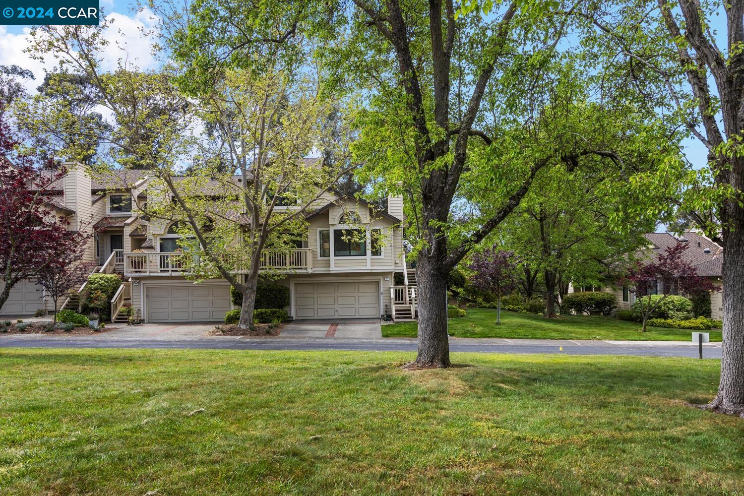 347 Beacon Ridge Ln