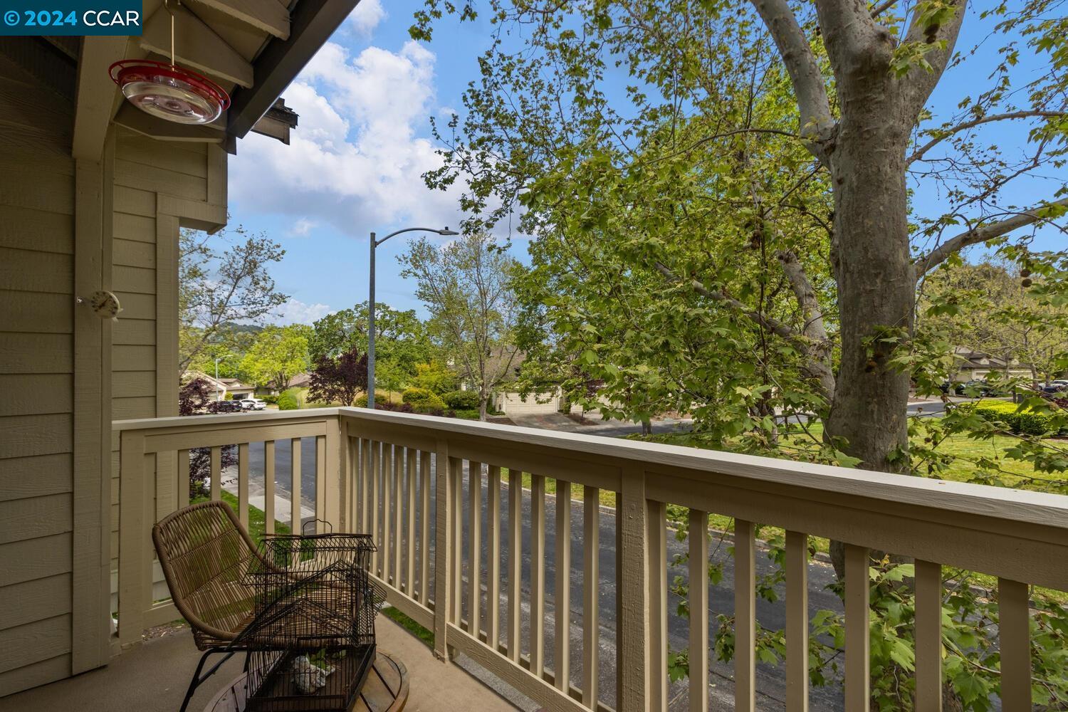 347 Beacon Ridge Ln