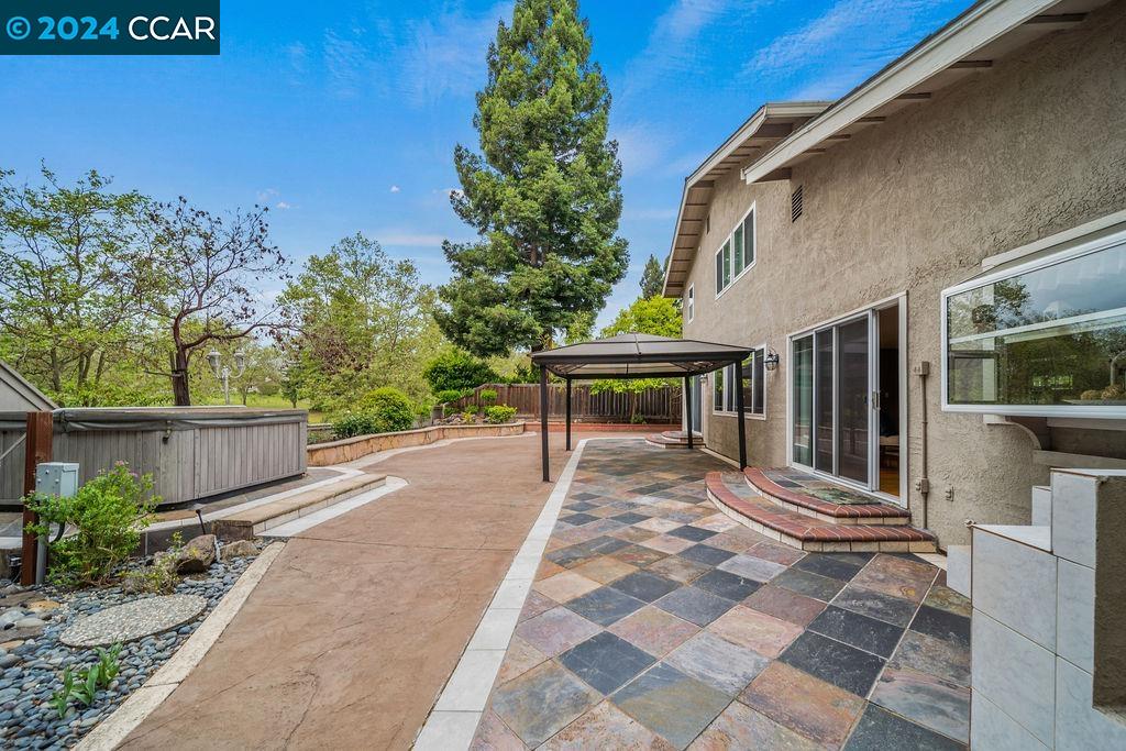 869 Saint George Rd
