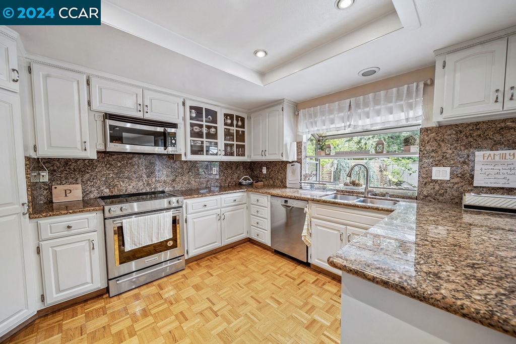 869 Saint George Rd