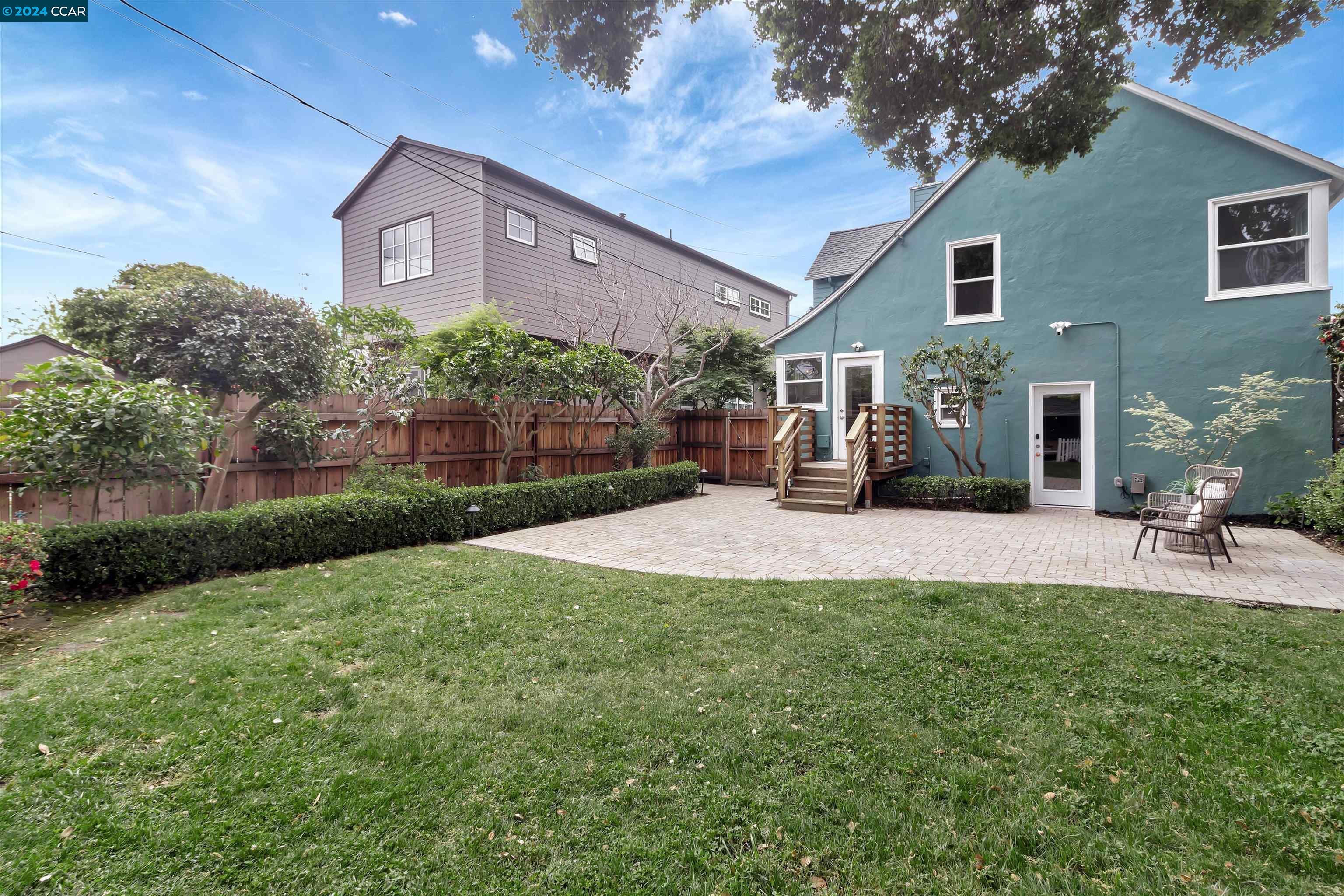 2827 Windsor Dr