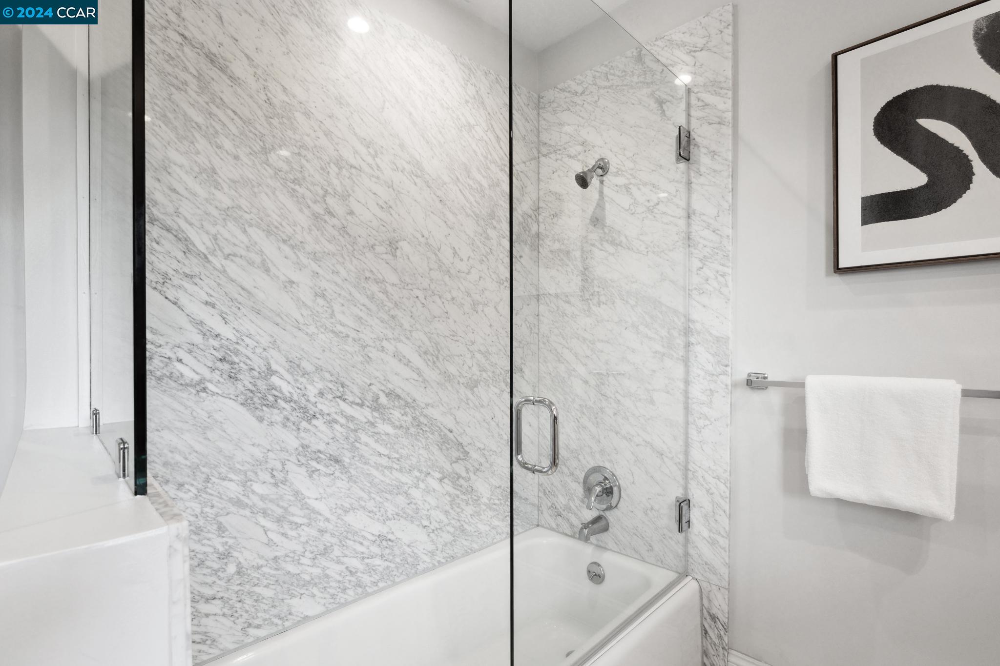 1013 Via Roble