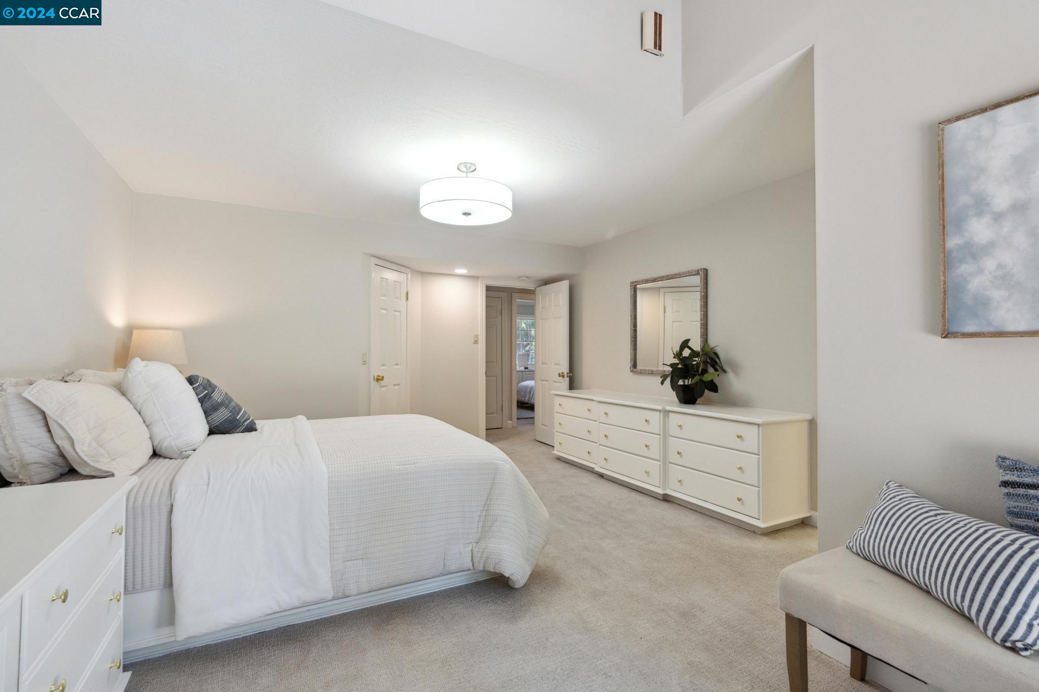 216 Oak Knoll Loop