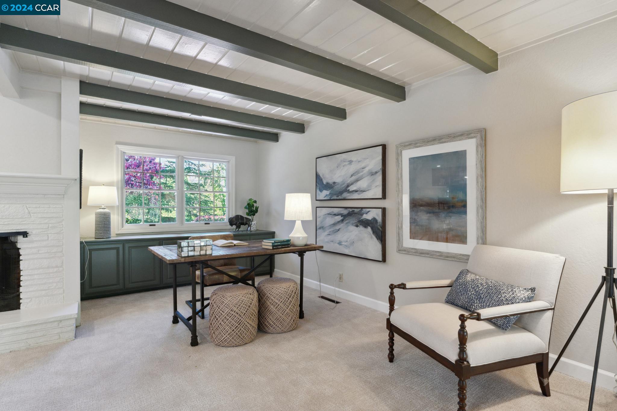 216 Oak Knoll Loop