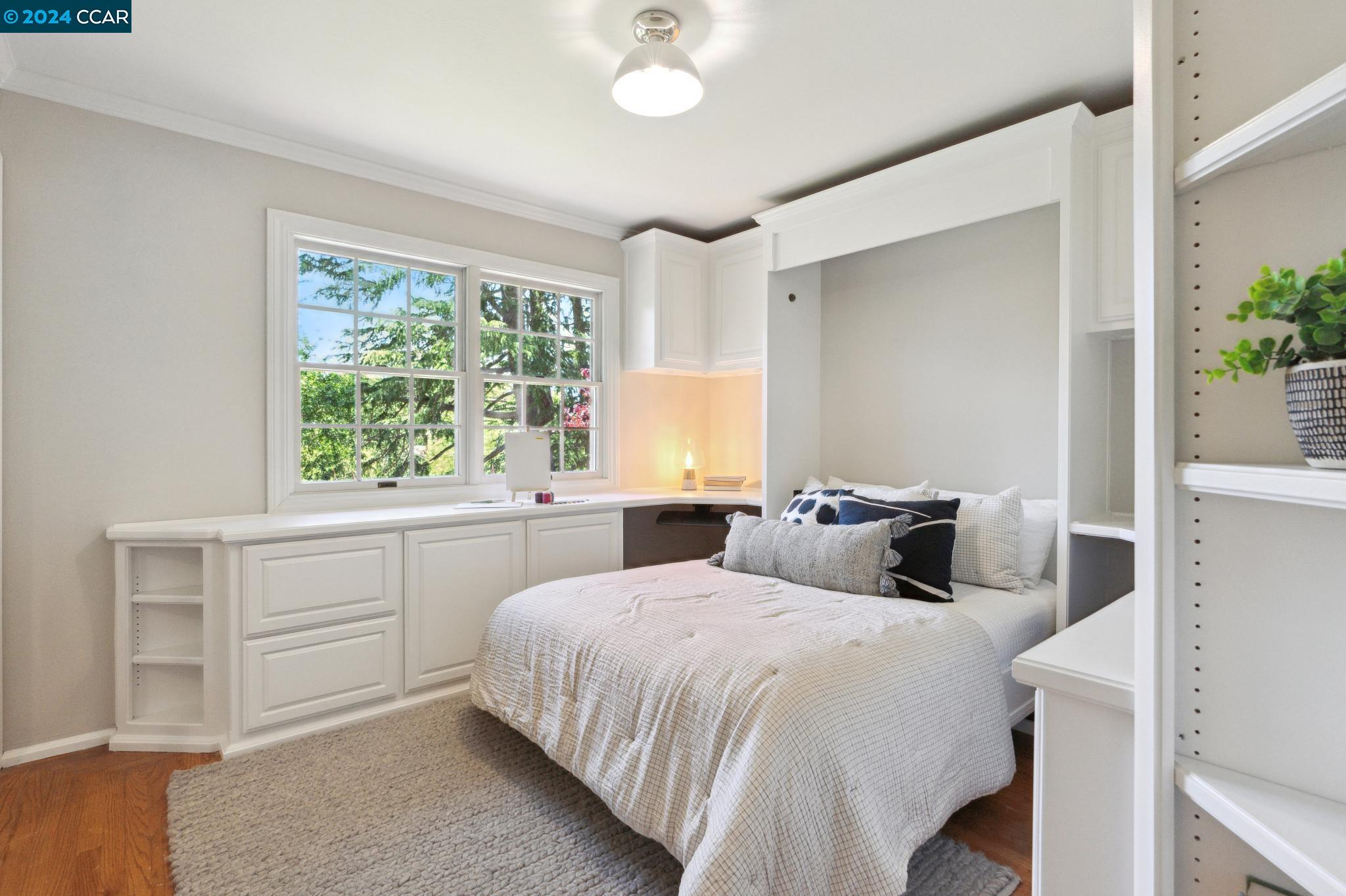 216 Oak Knoll Loop