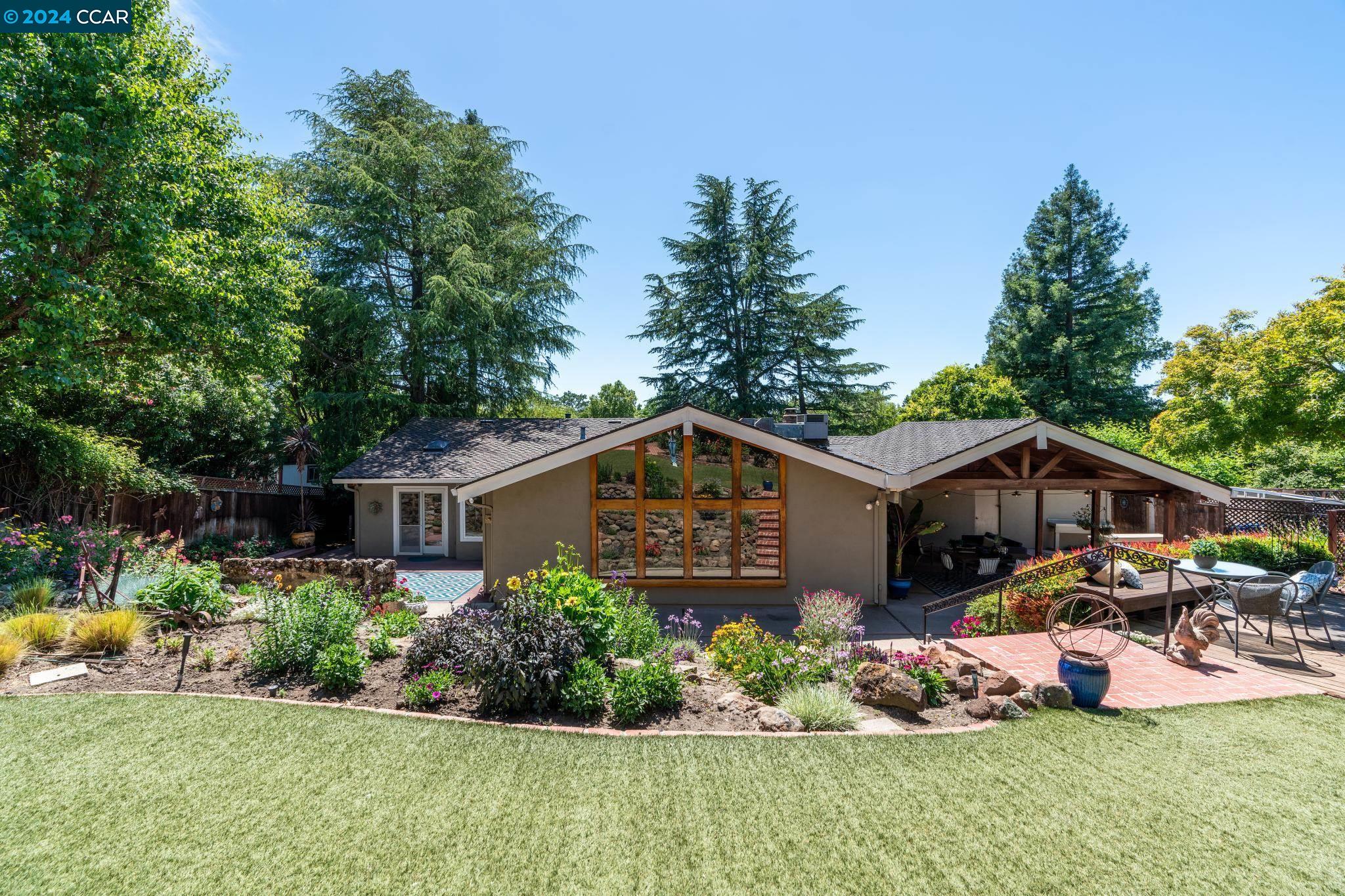 216 Oak Knoll Loop