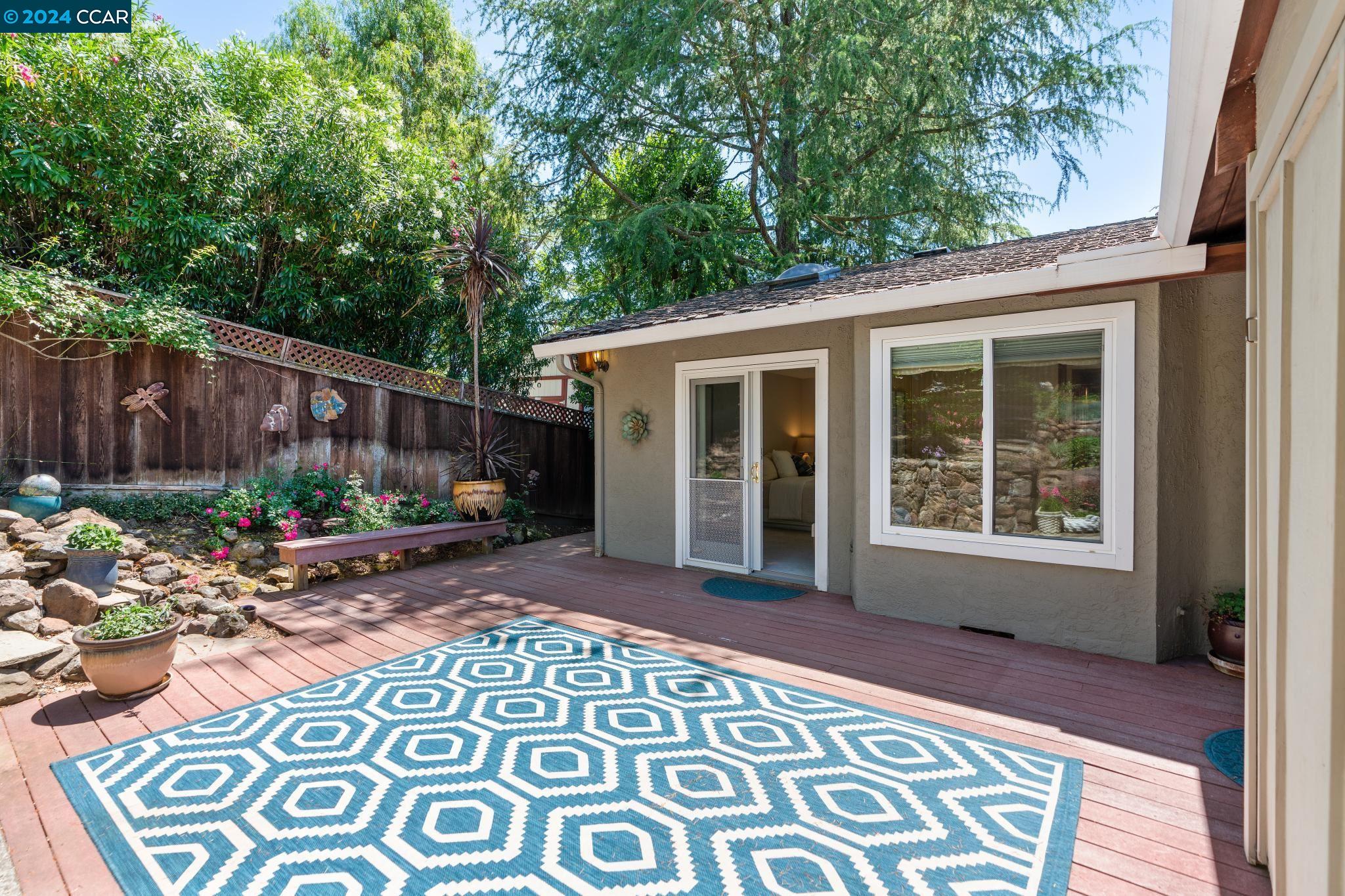 216 Oak Knoll Loop