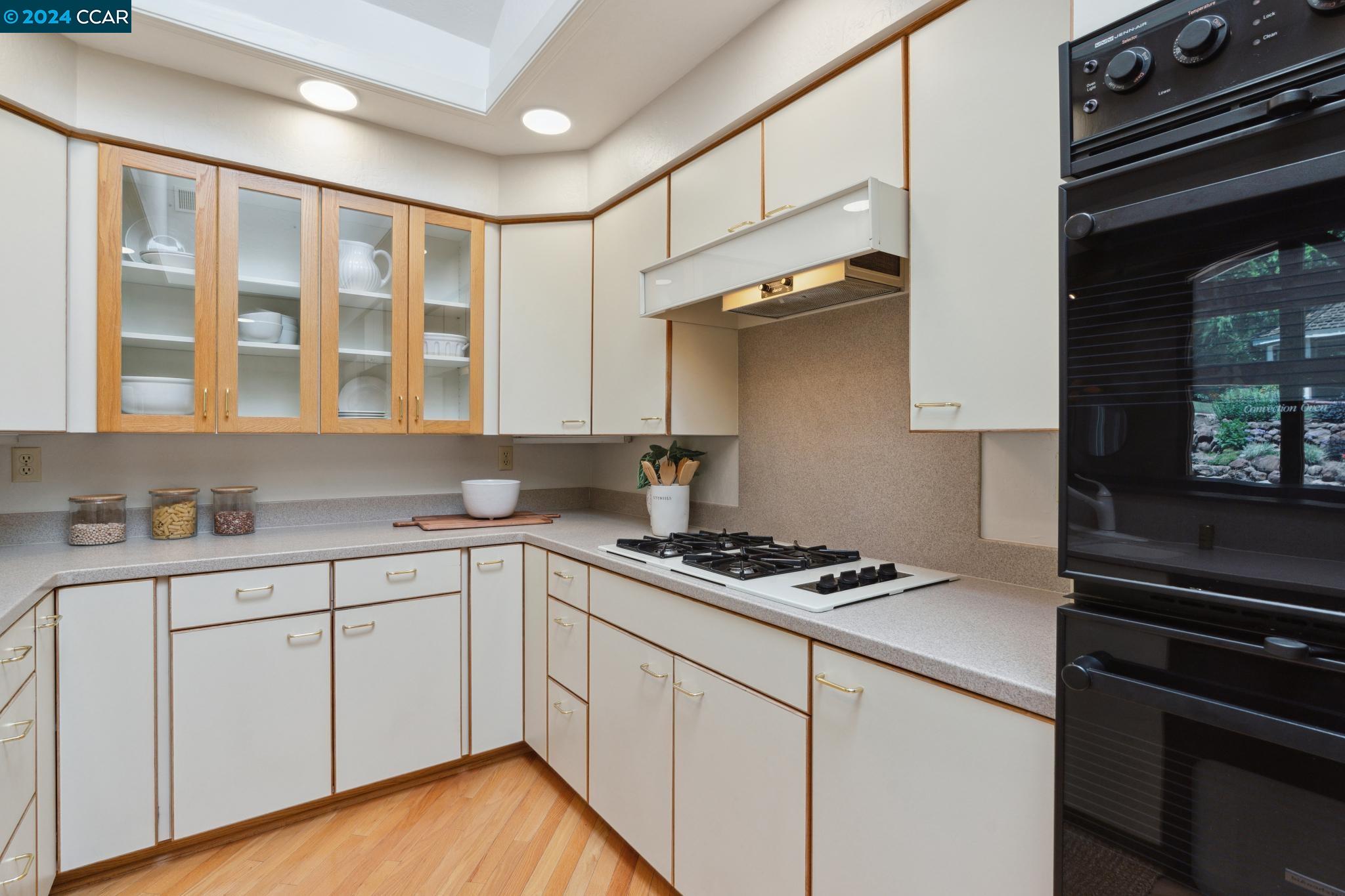 216 Oak Knoll Loop