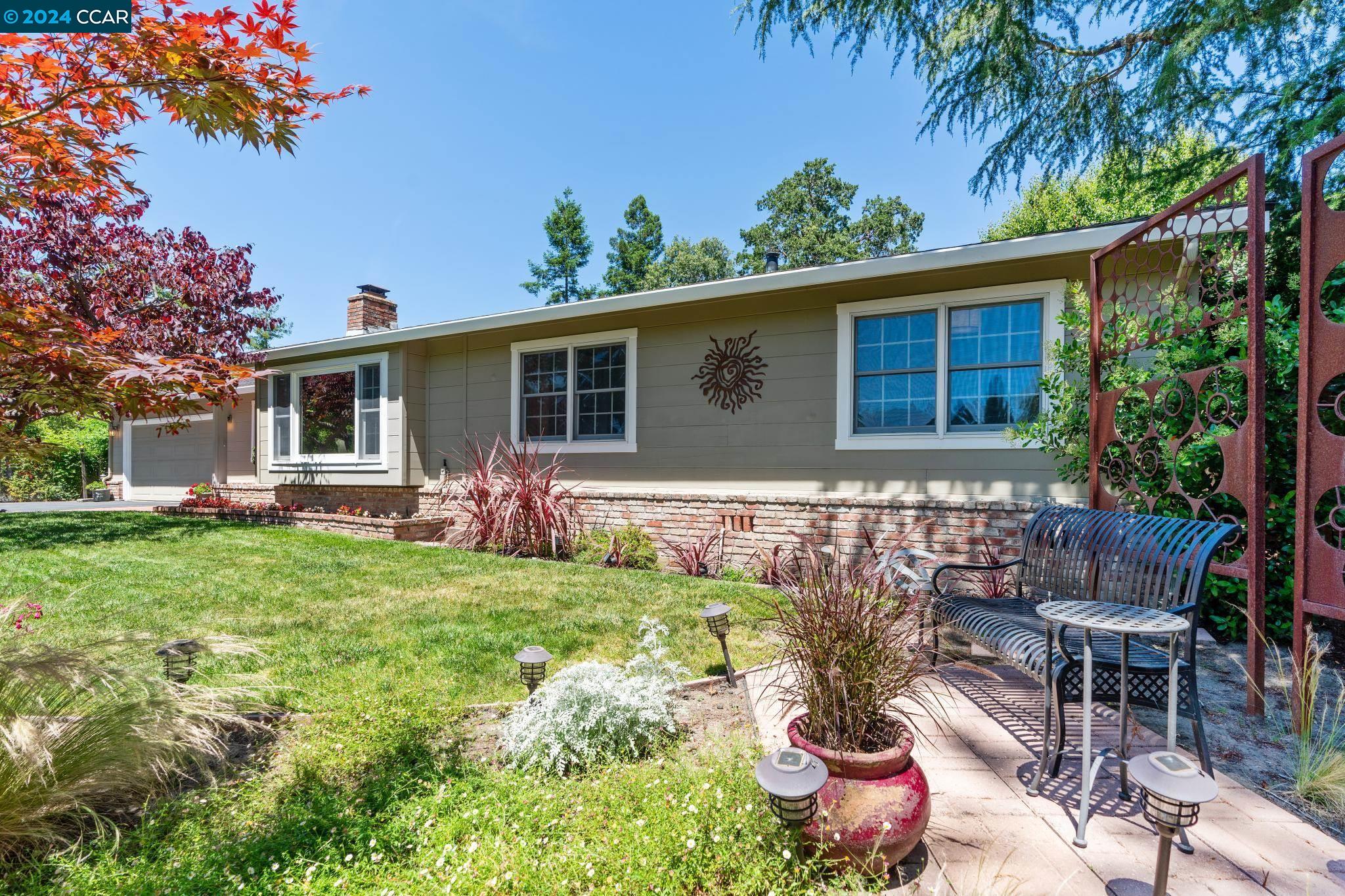 216 Oak Knoll Loop