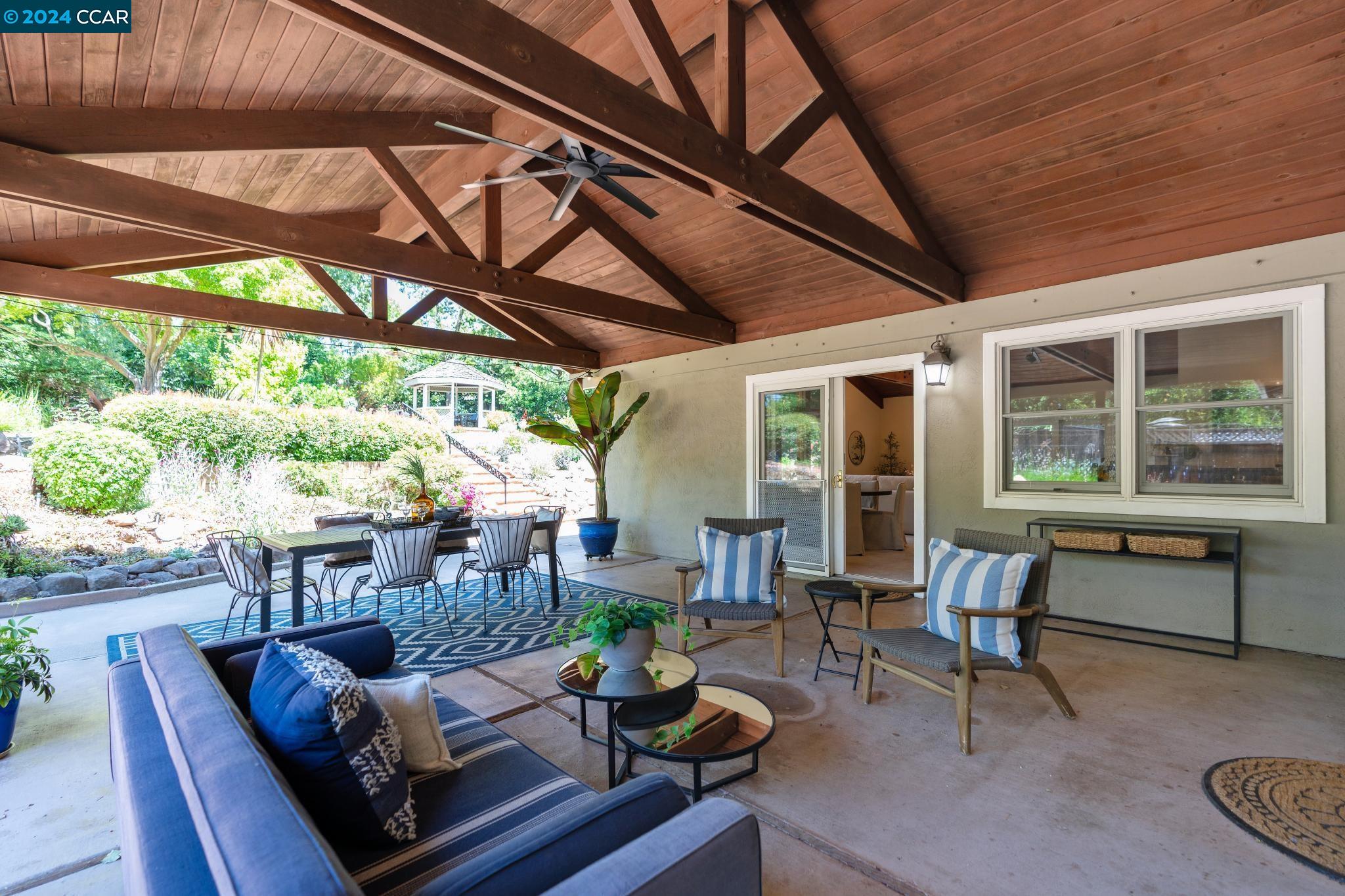 216 Oak Knoll Loop