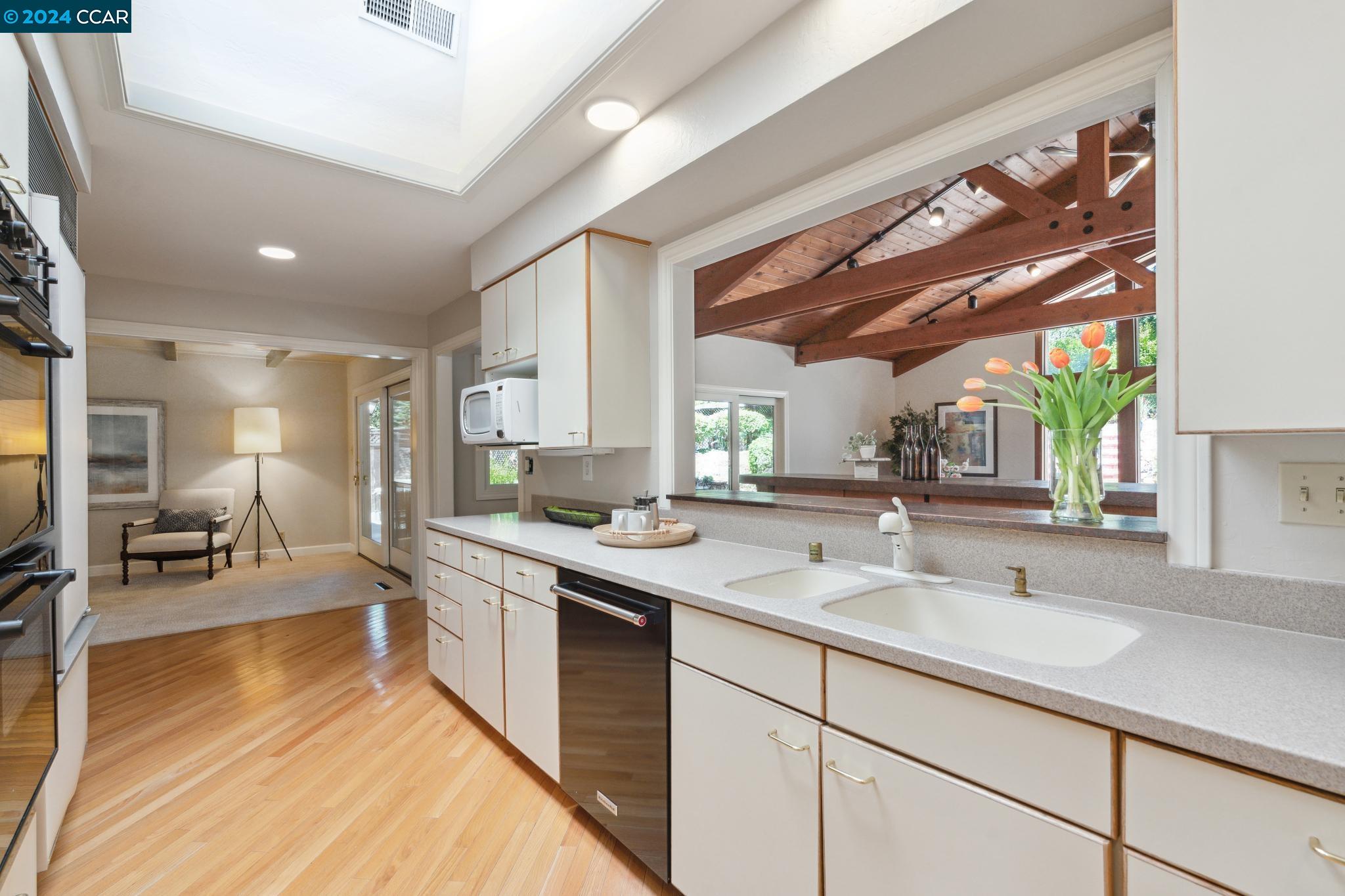 216 Oak Knoll Loop