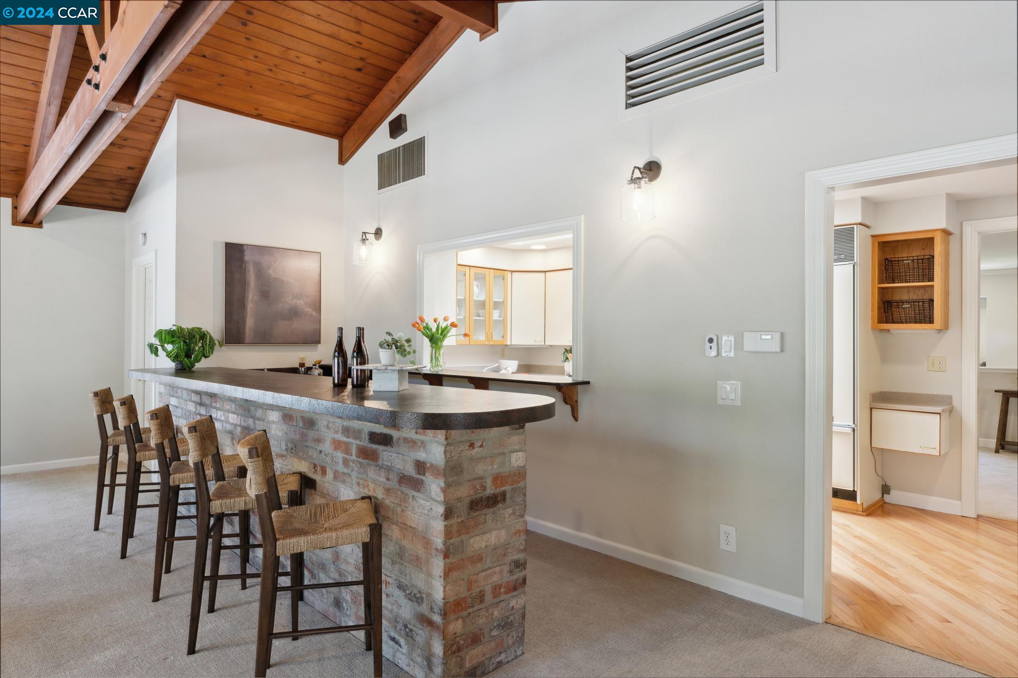 216 Oak Knoll Loop