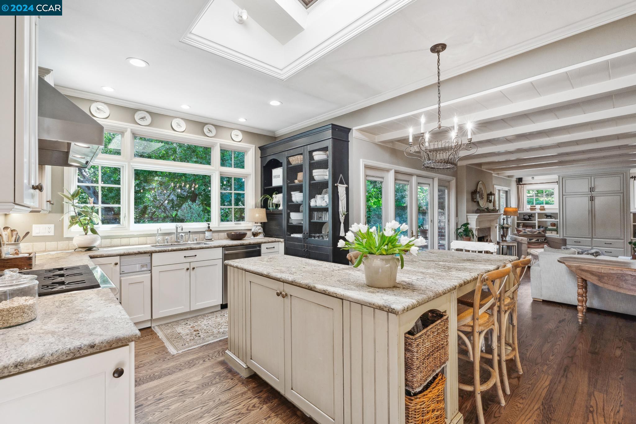 15 Hartwood Ct