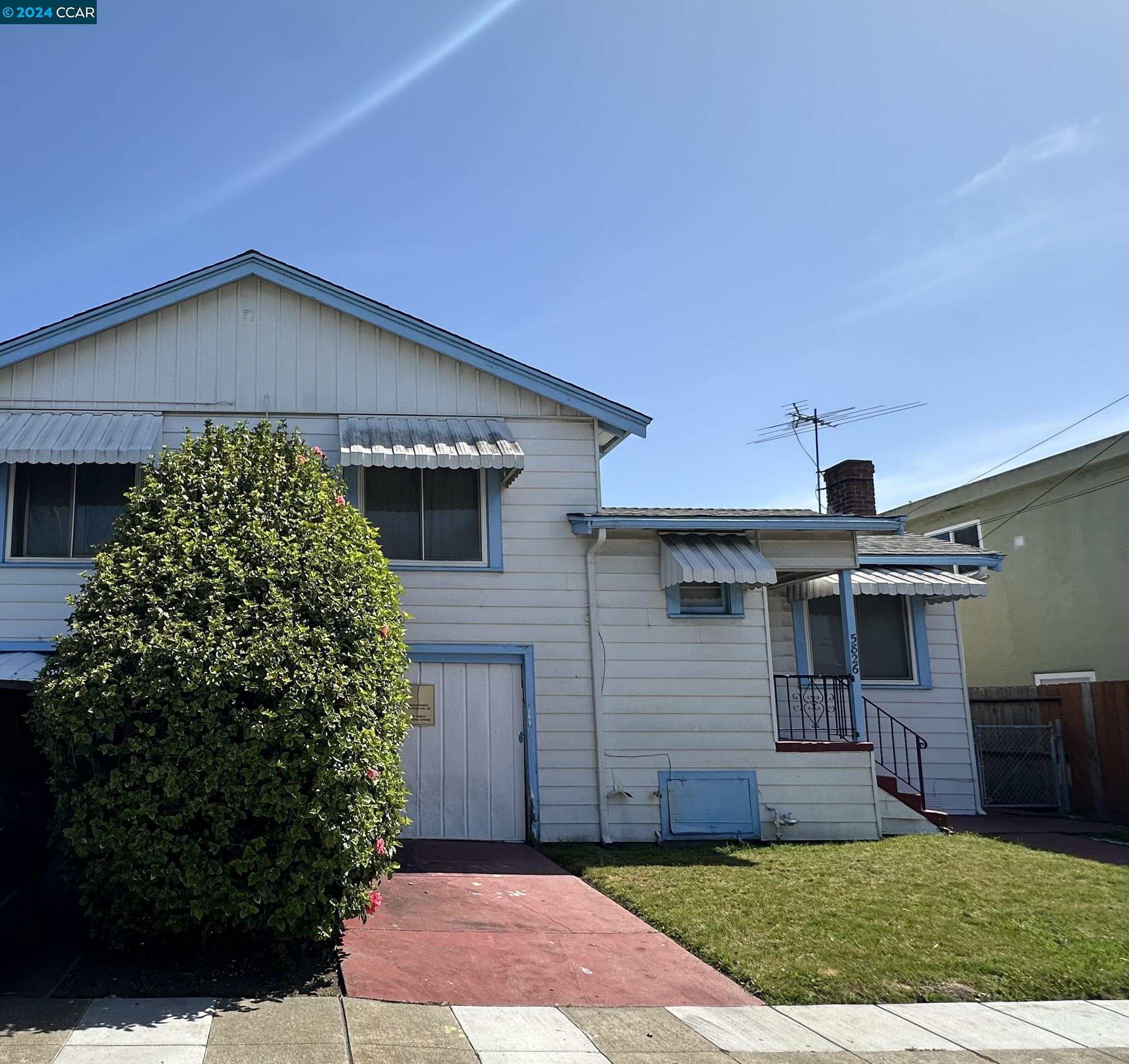 5824 Walnut St