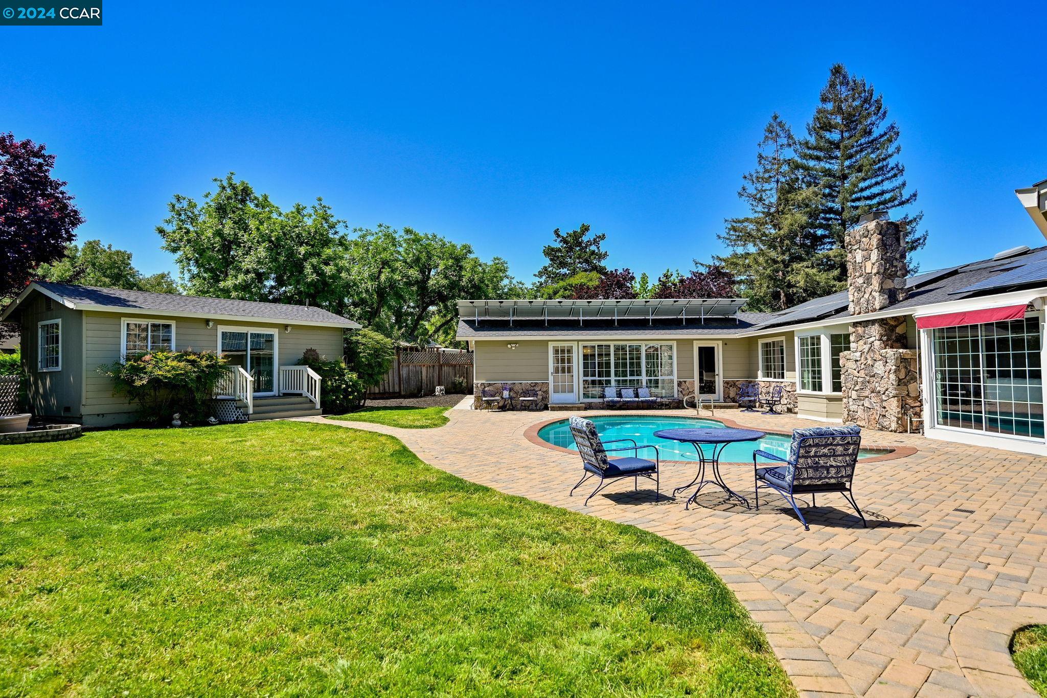 1649 Georgia Dr