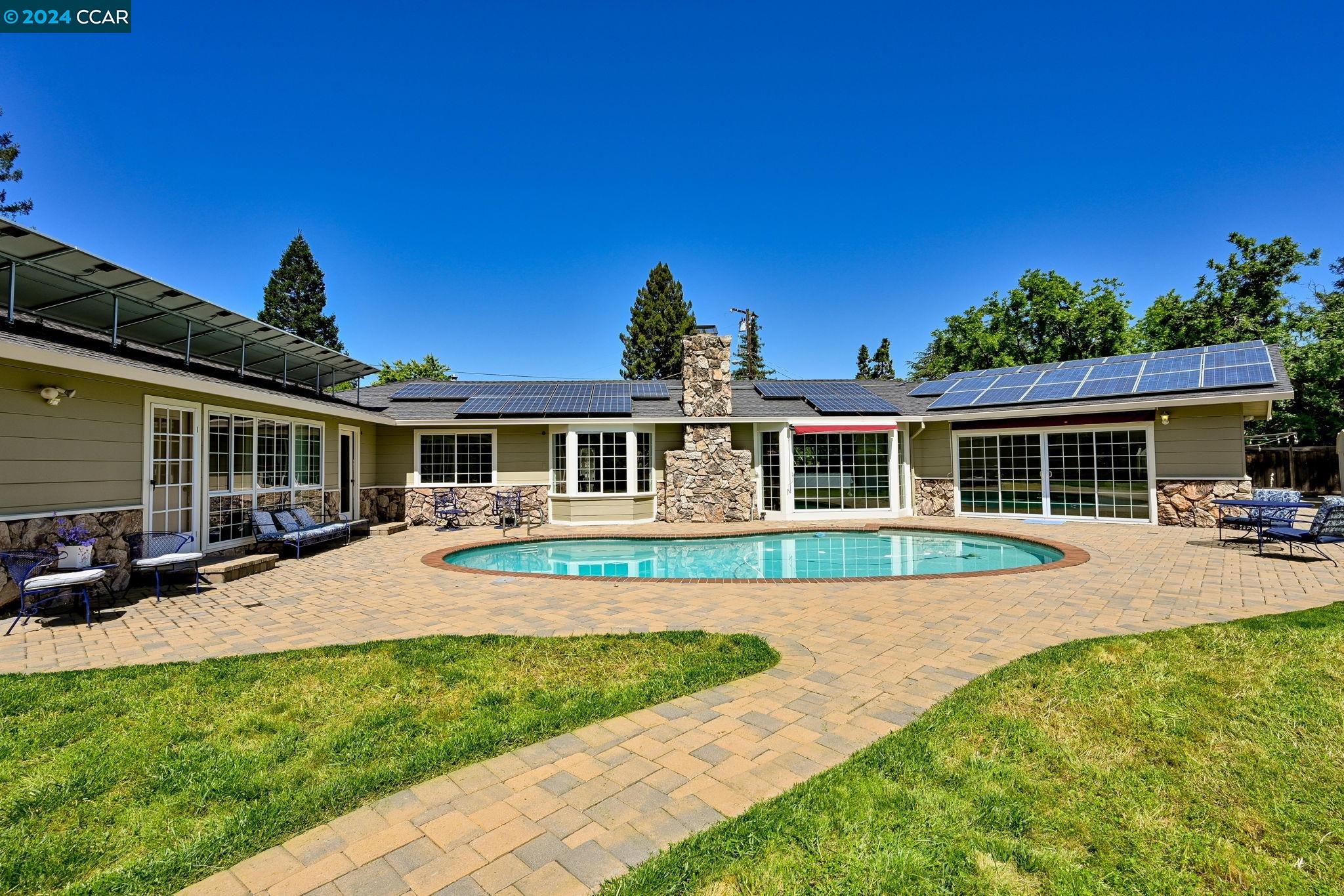 1649 Georgia Dr