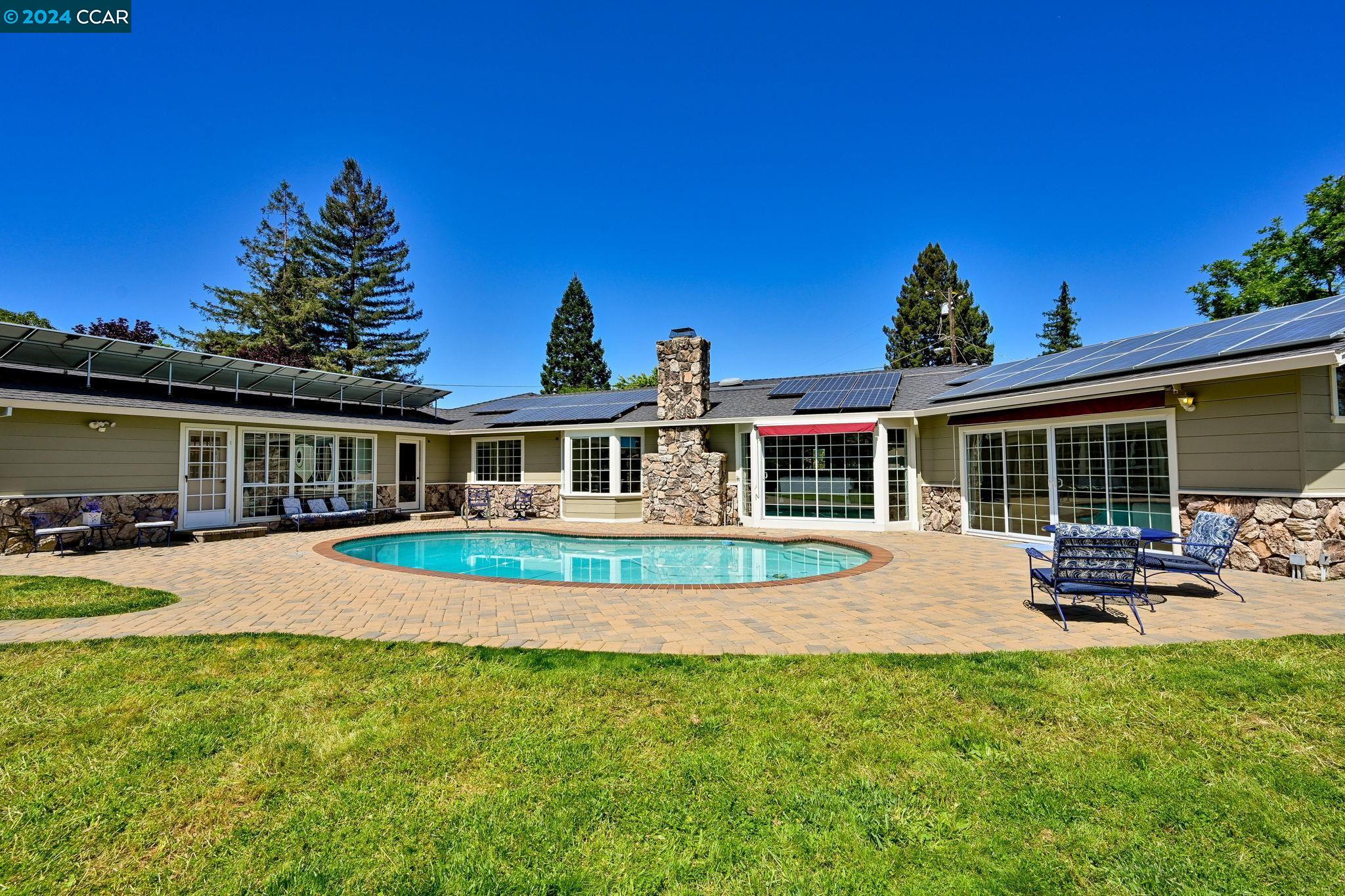 1649 Georgia Dr
